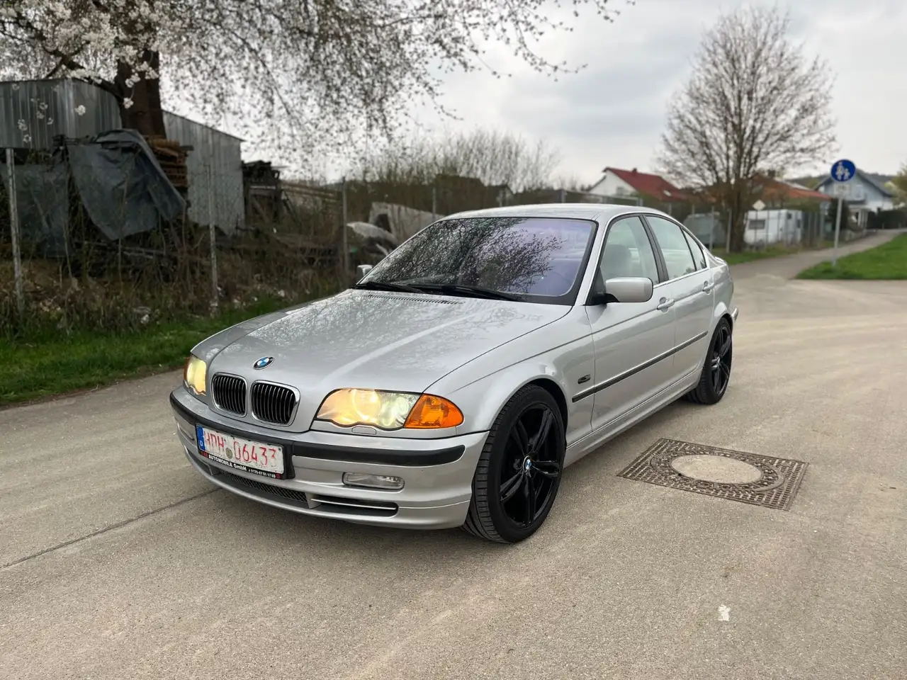 BMW 330