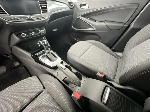 Opel Crossland view 14