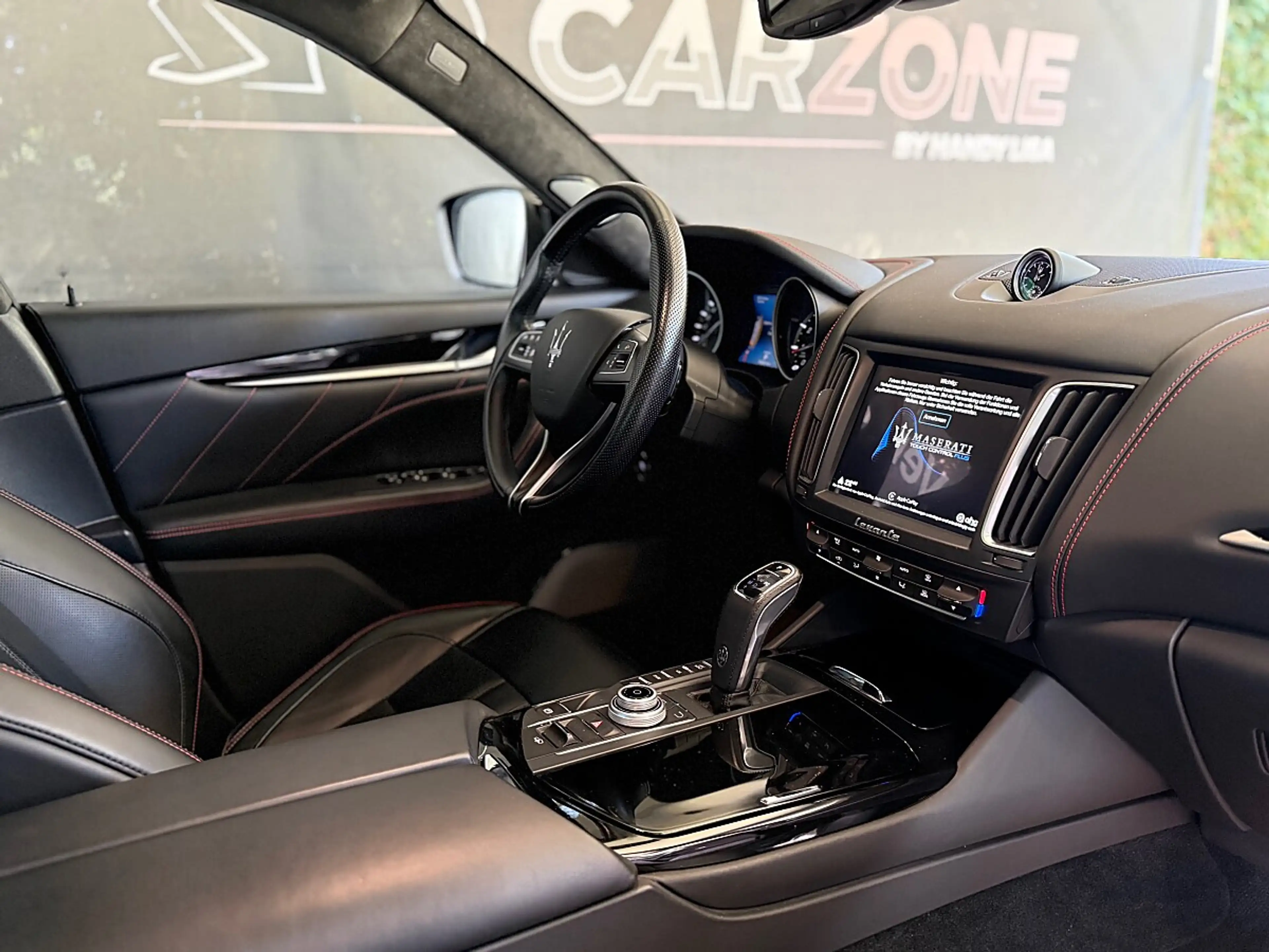 Maserati Levante S Q4 GranSport *Nerissimo*Vollausstattung* — photo 9