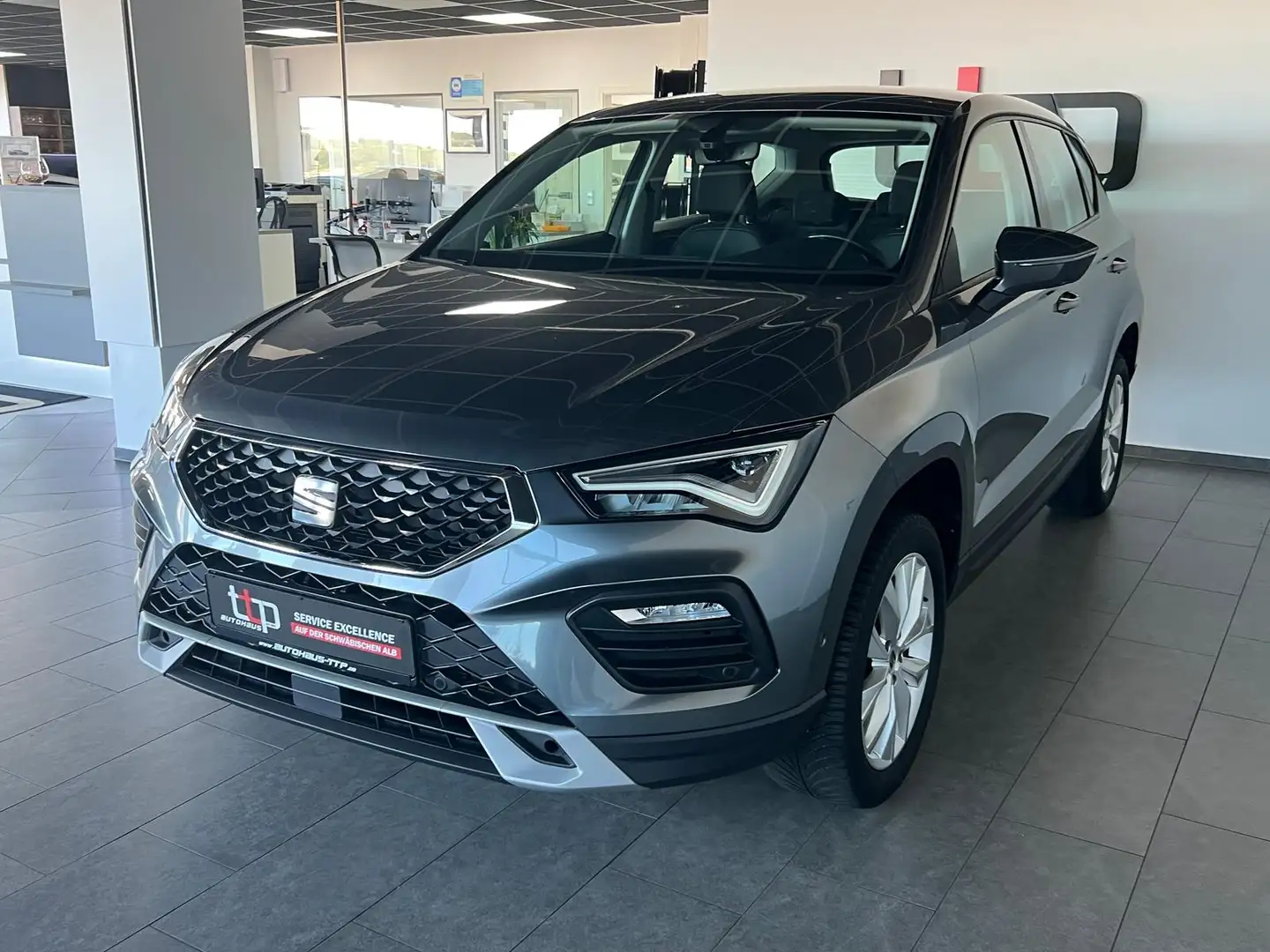 SEAT Ateca 1.5 TSI Style LED BeatsAudio R.Kamera Gris - 2