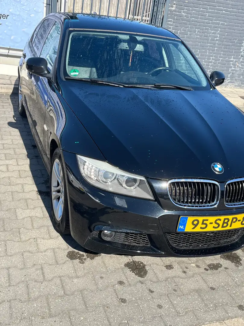 BMW 318 Corp.L.Lux Line Zwart - 2