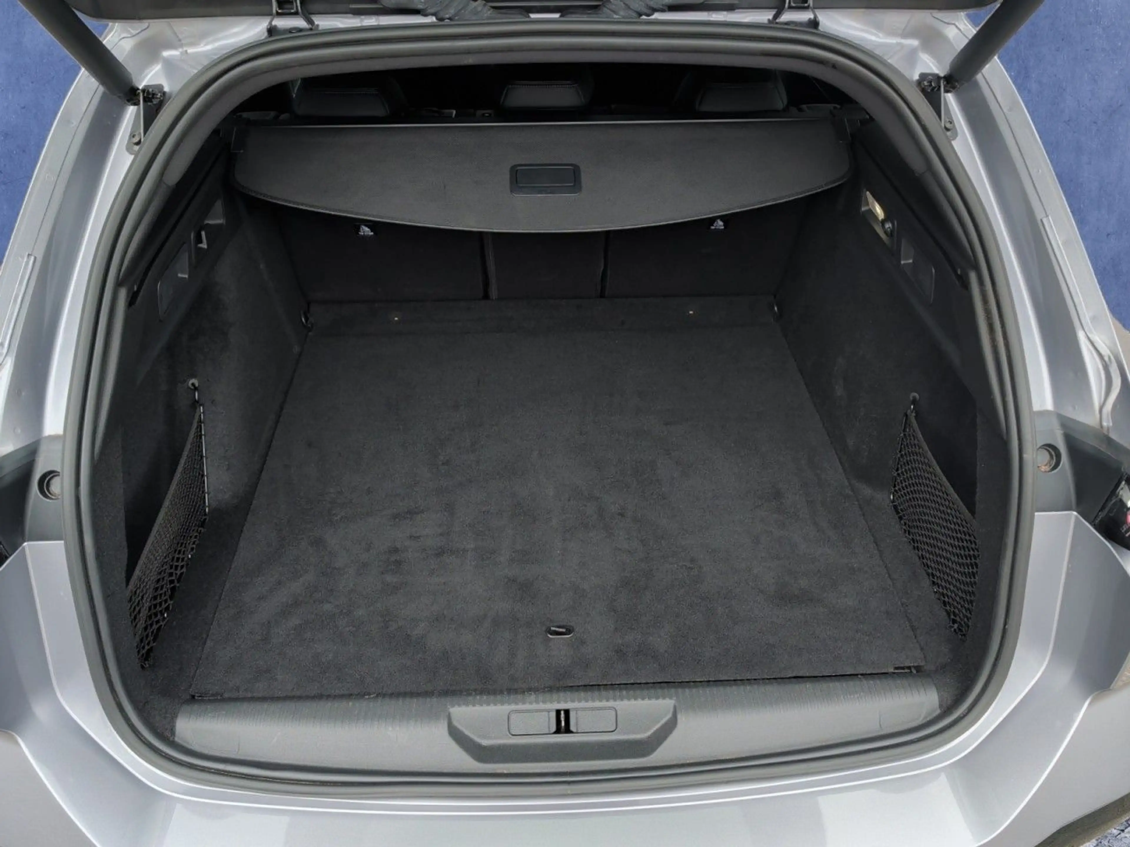 Peugeot 308 SW GT PureTech Autm+AHK+ACC+360-Grad-Kamera — photo 5