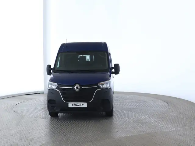 2023 Renault Master in Blue for sale