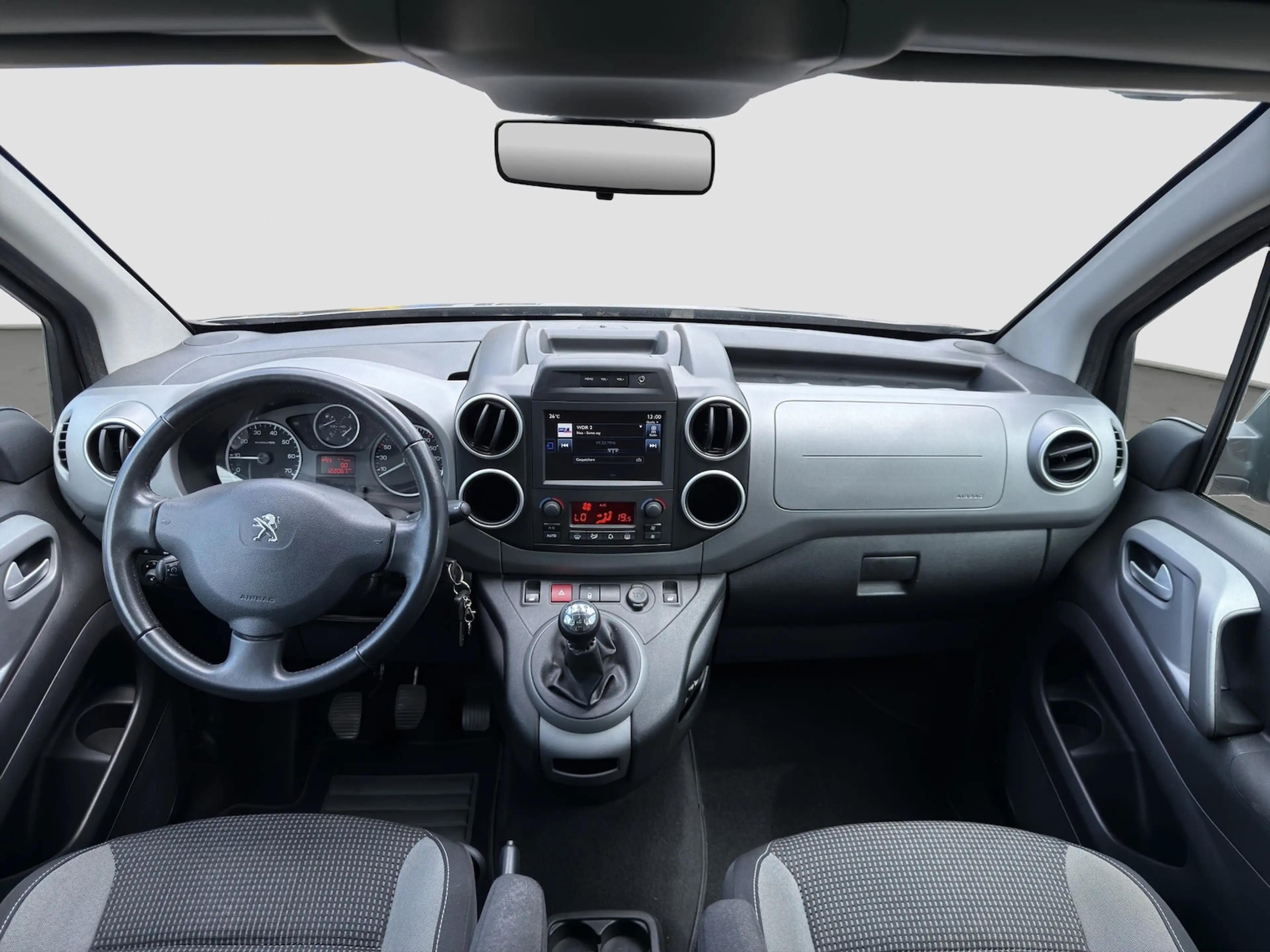 Peugeot Partner Allure 1.2 Pure Tech Klimaaut.Temp — photo 13