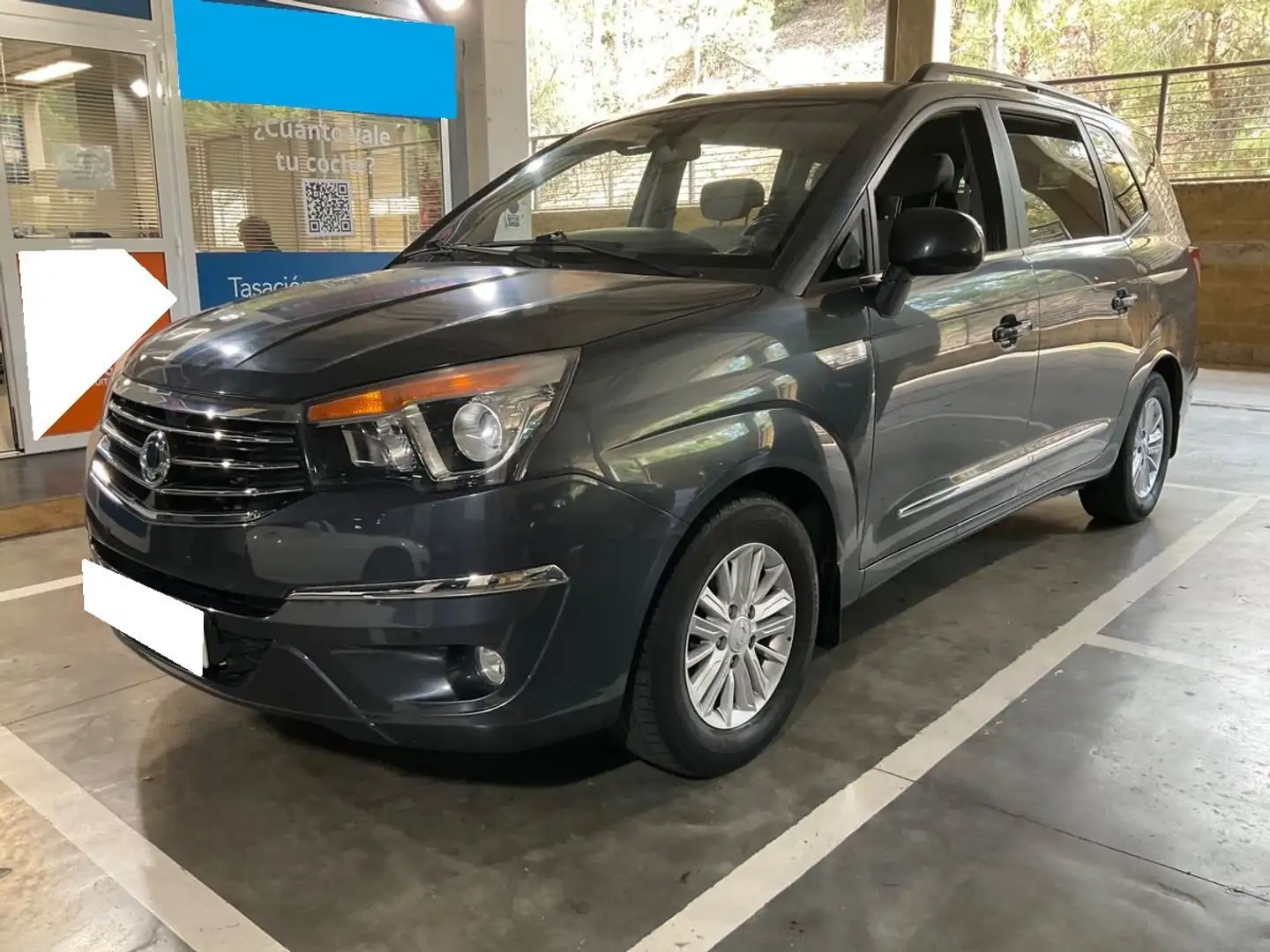 SsangYong Rodius D22T Premium Gris - 1