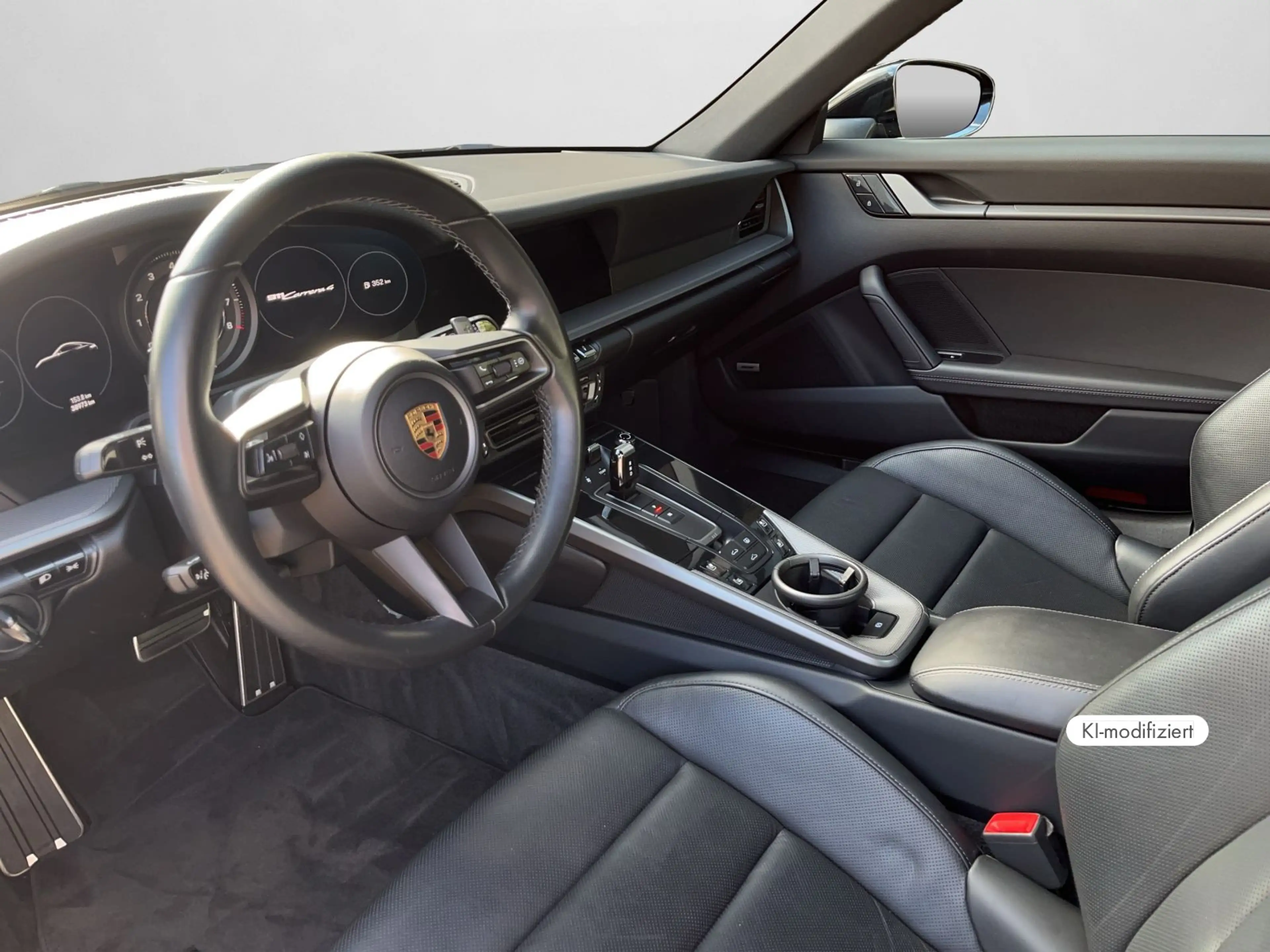 Porsche 992 (911) Carrera 4 — photo 4
