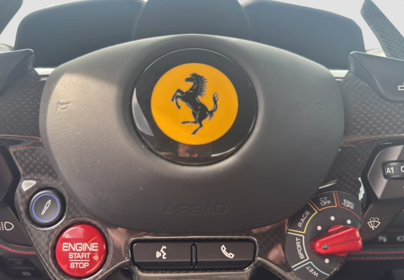 Ferrari F8 Tributo — photo 11