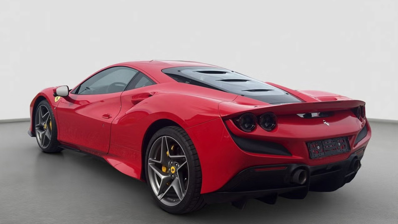 Ferrari F8 Tributo — photo 7