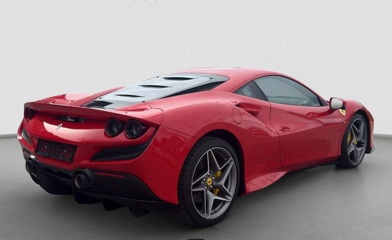 Ferrari F8 Tributo — photo 8