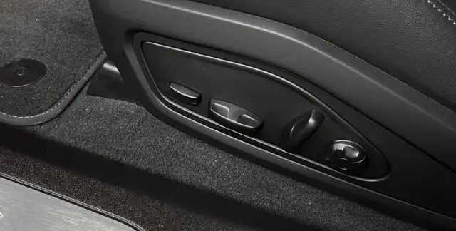 Porsche Taycan view 12