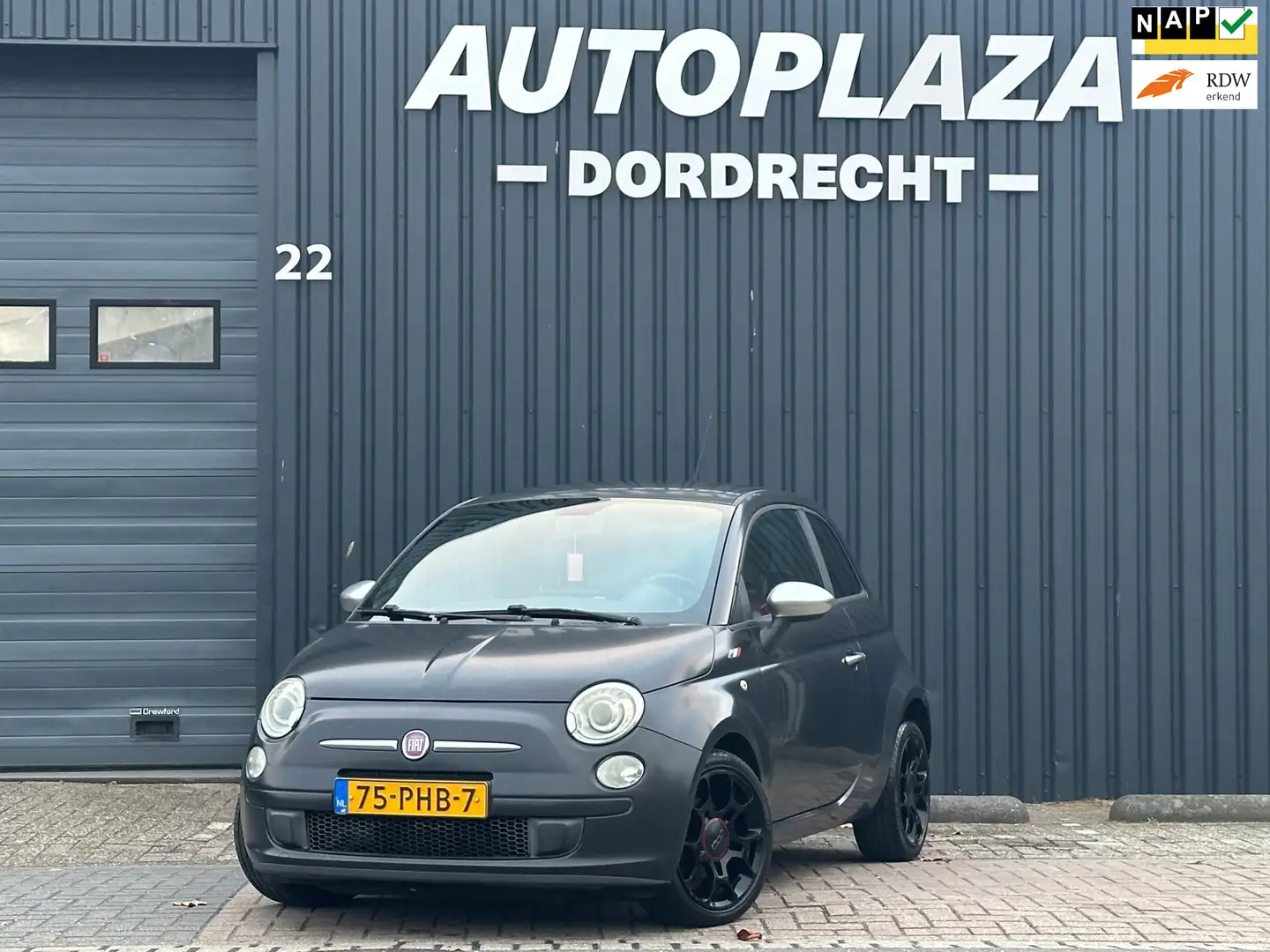 Fiat 500 0.9 TwinAir Blackjack Schwarz - 1