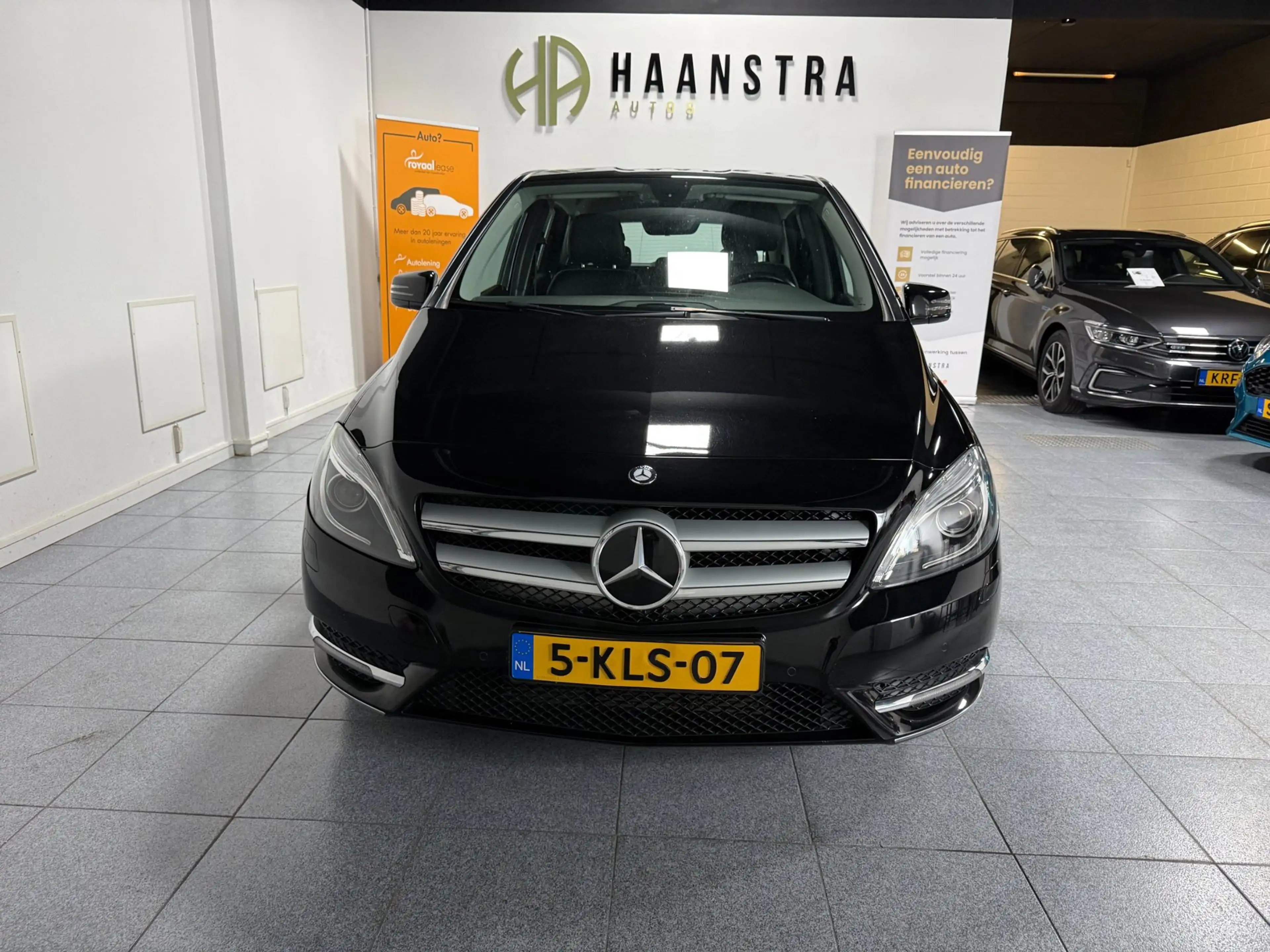 Mercedes-Benz B 180 Ambition Navigatie Ecc Dealer Auto! NAP BOVAG! — photo 2