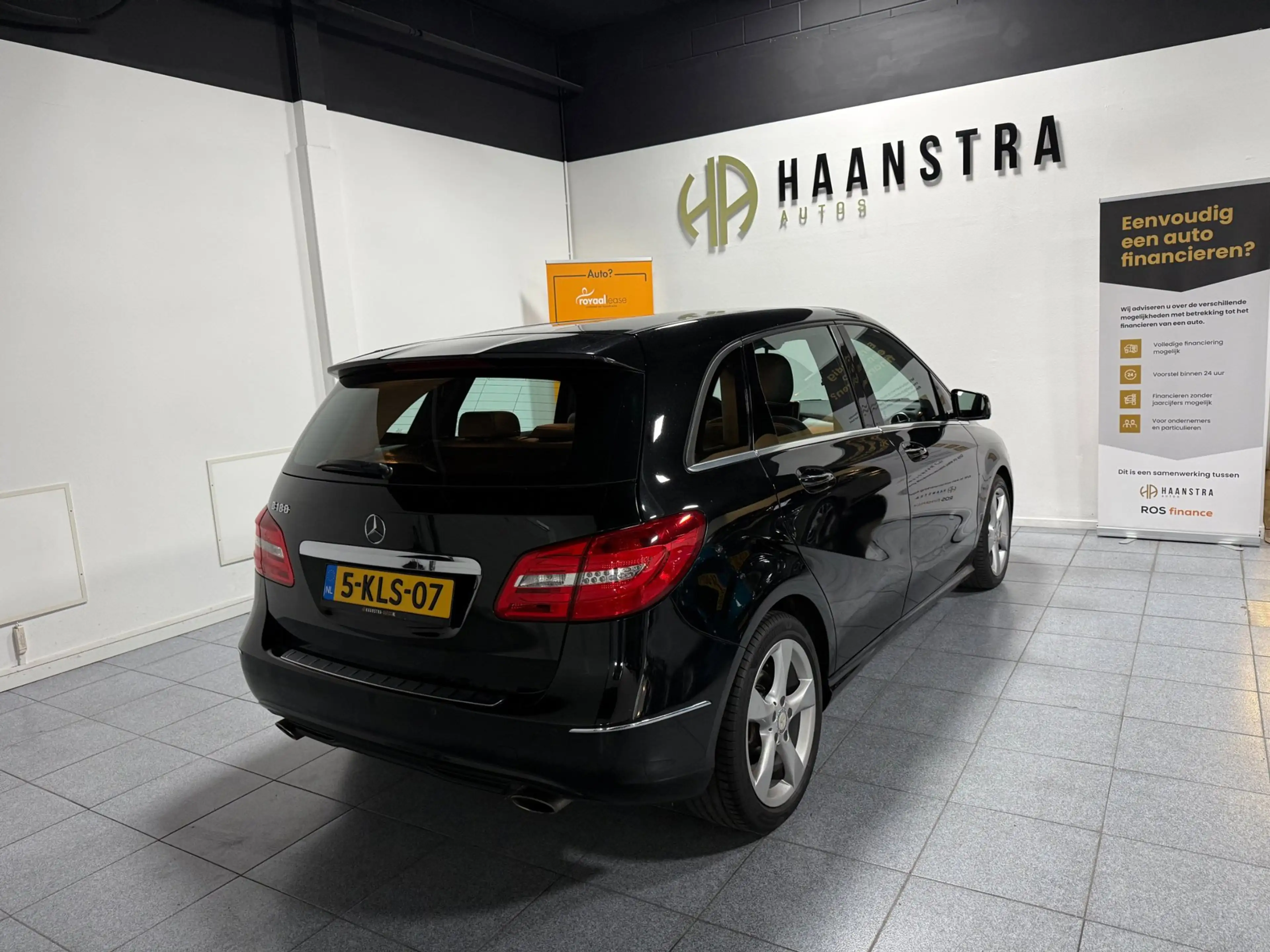 Mercedes-Benz B 180 Ambition Navigatie Ecc Dealer Auto! NAP BOVAG! — photo 28