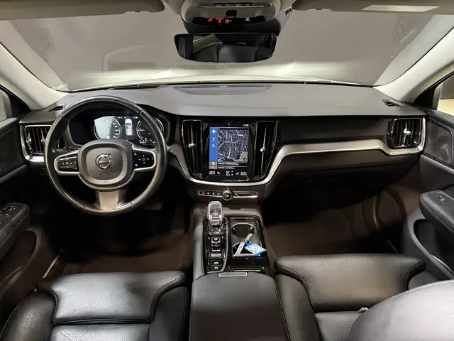 Volvo V60 view 2