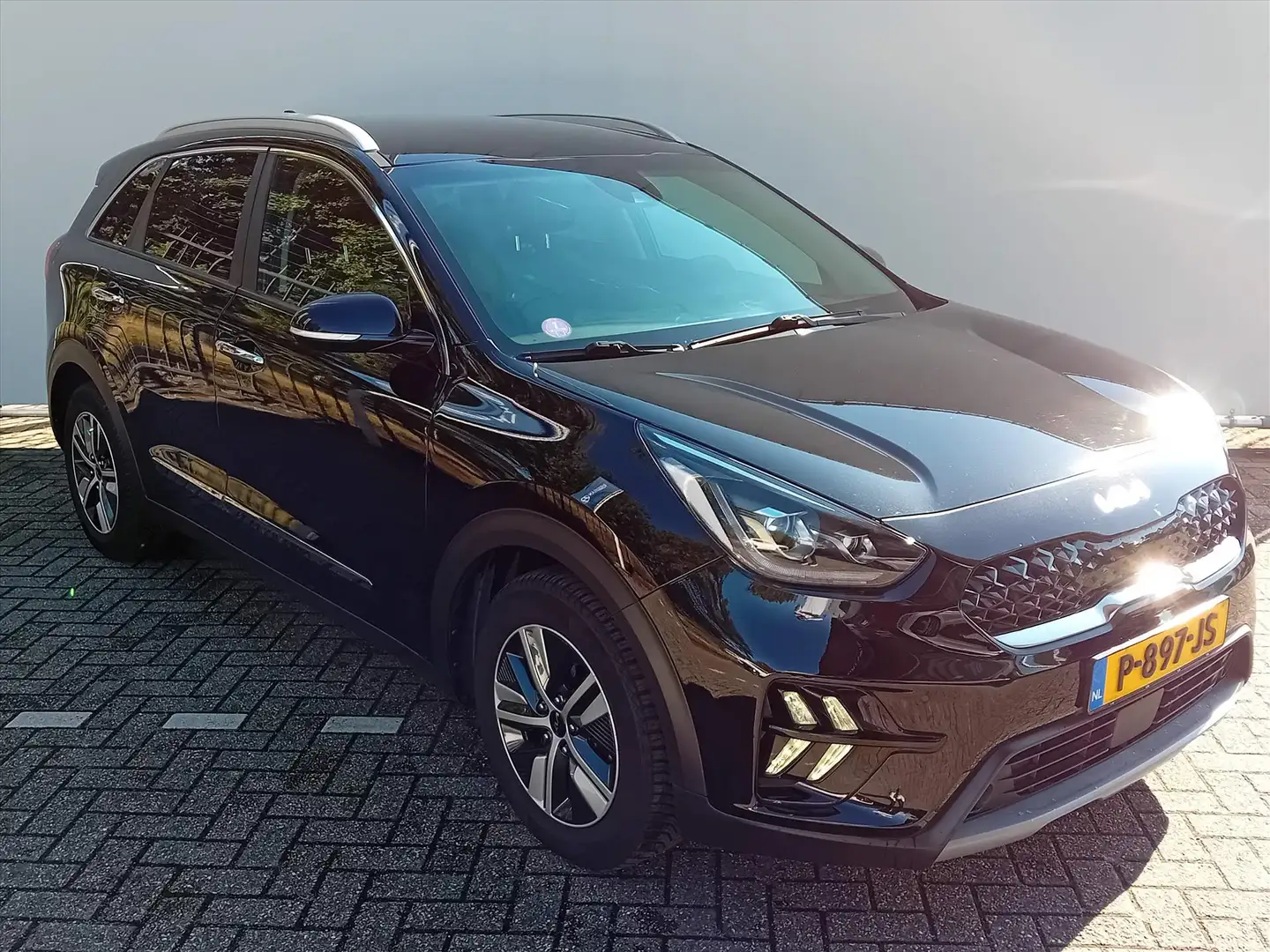 Kia Niro 1.6 GDi PHEV 141pk DCT6 DynamicPlusLine Zwart - 2