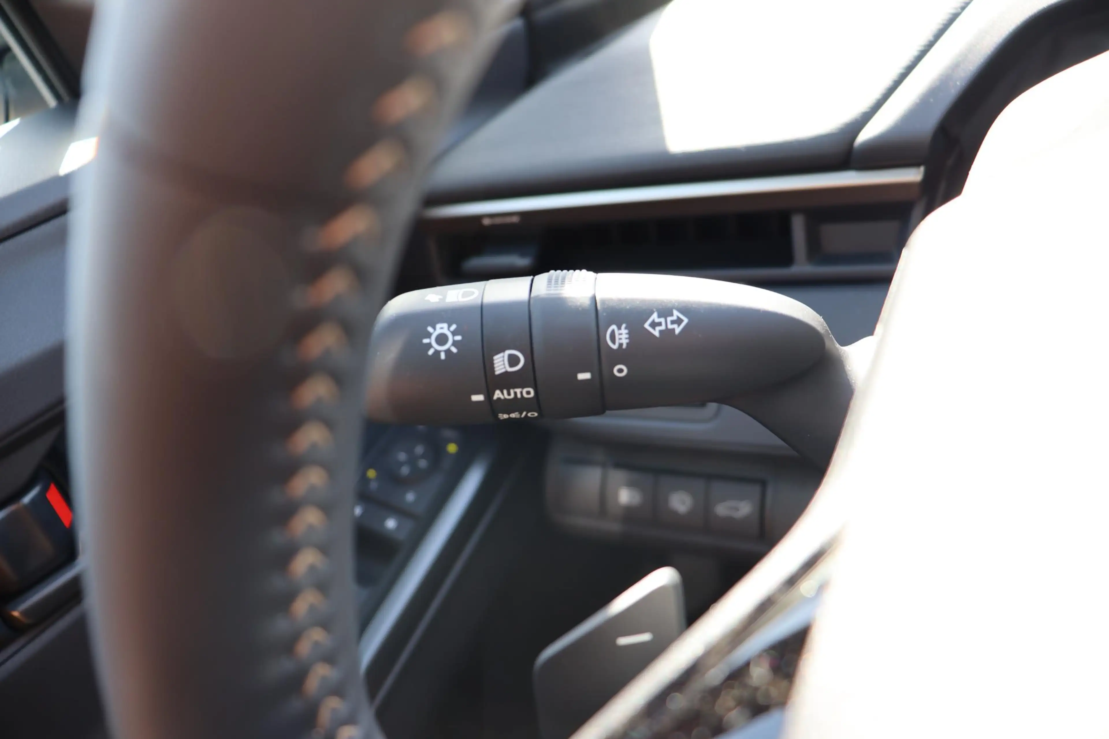 Toyota bZ4X Touring Executive AWD 75 kWh, 20 Inch LM, Panorama — photo 12
