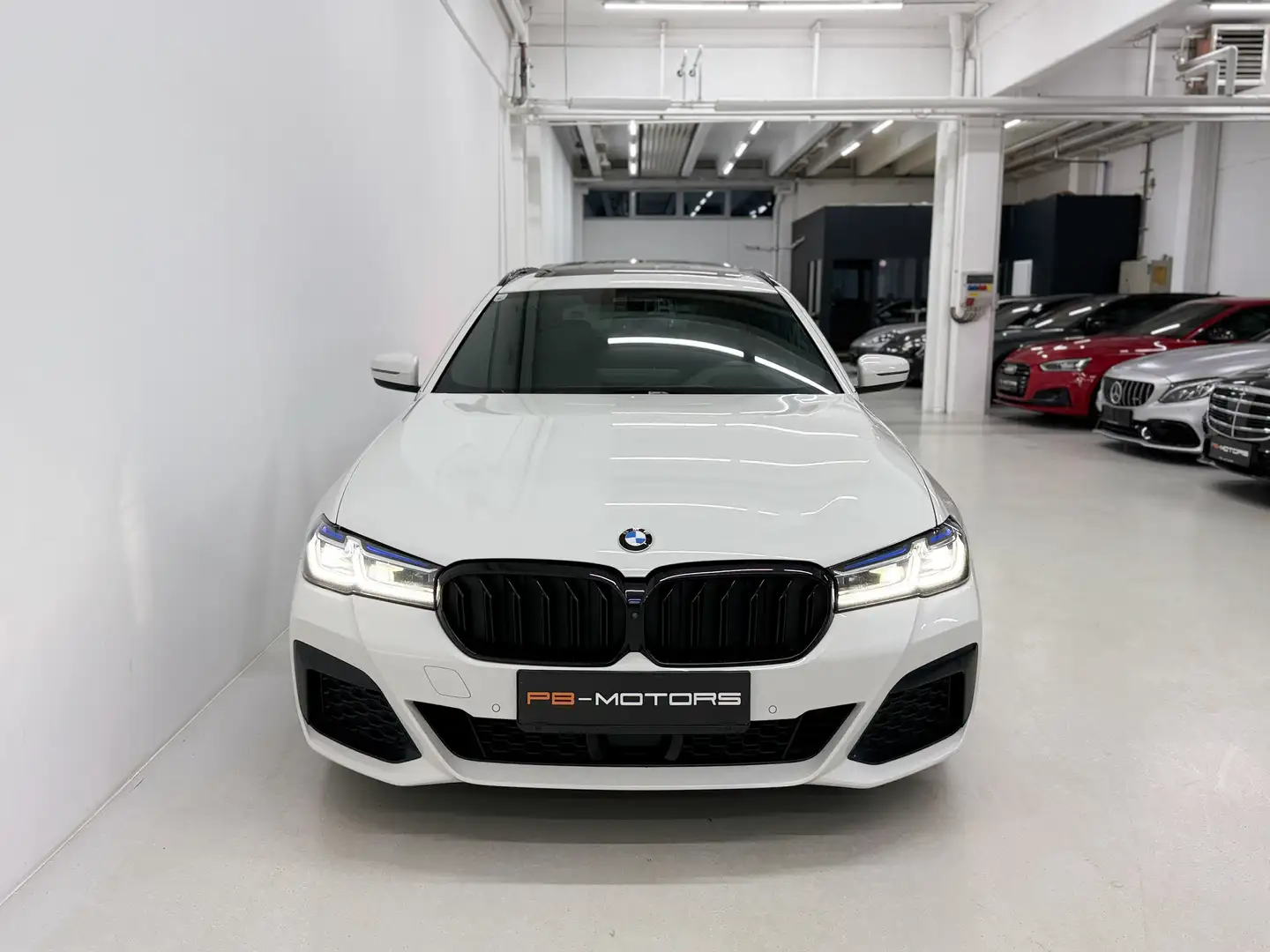 BMW 530 530 d xDrive M Sport LASER PANO AHK FAHRASSISTENZ Bianco - 2