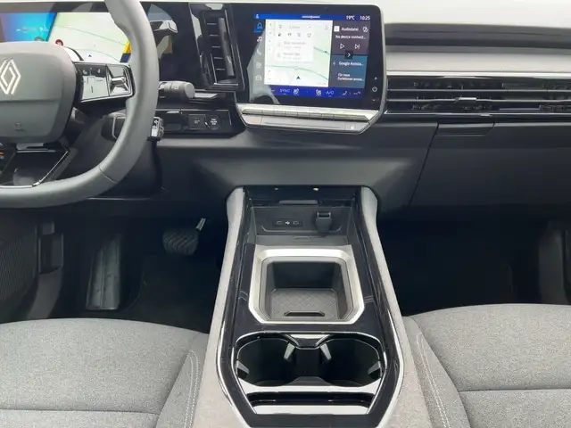 Renault Austral view 12