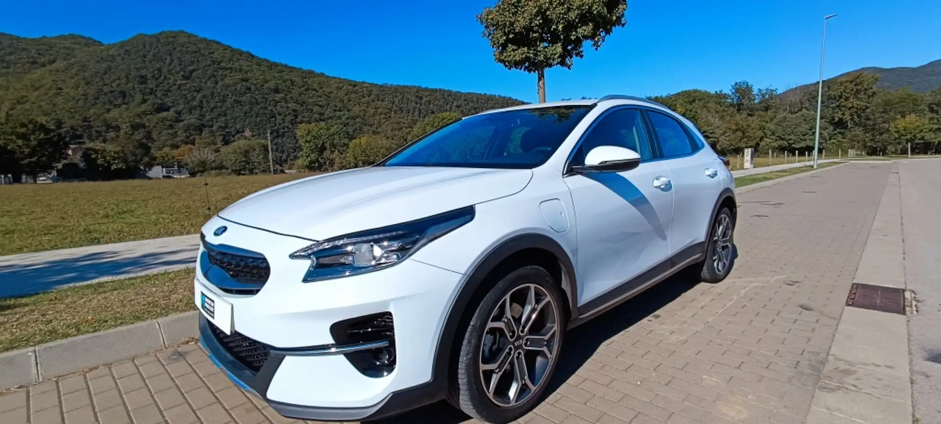 Kia XCeed 1.6 PHEV eTech Aut. Blanco - 1