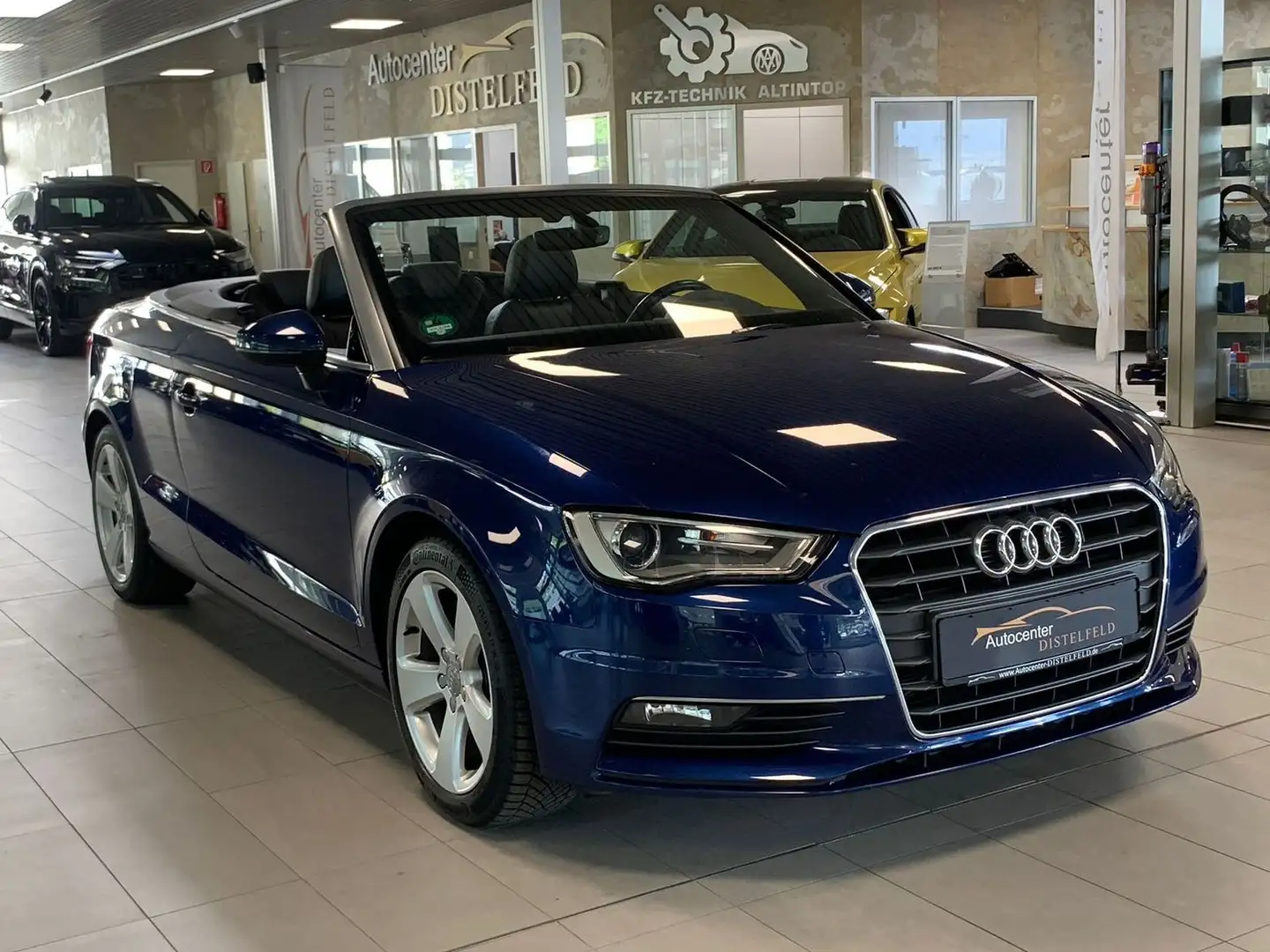 Audi A3 Cabrio Ambition Ultra NaviMMI Scheckhft. Alcantara Blau - 1