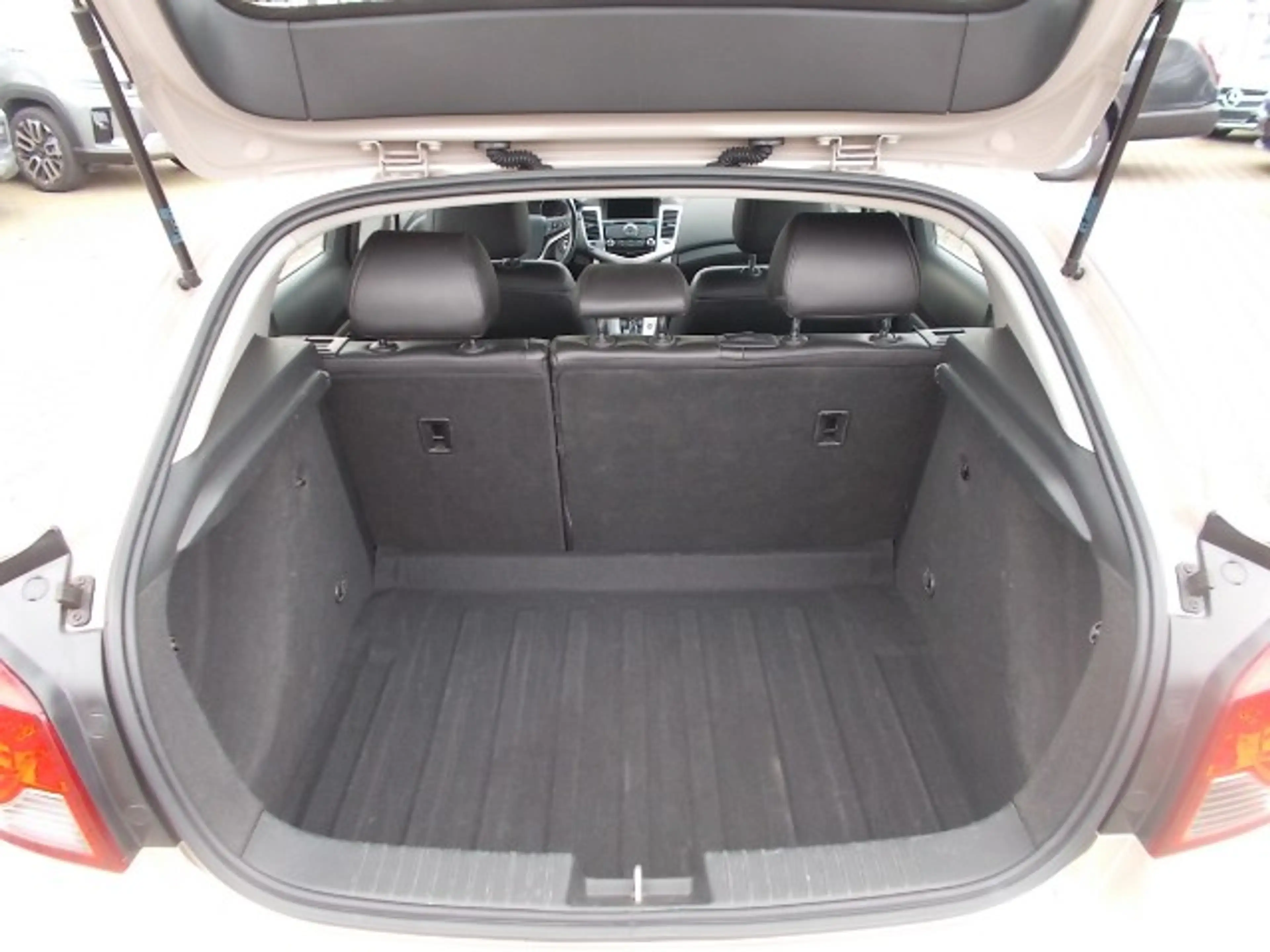 Chevrolet Cruze LTZ, Navi Leder Schiebed. zus.Winterräder — photo 13