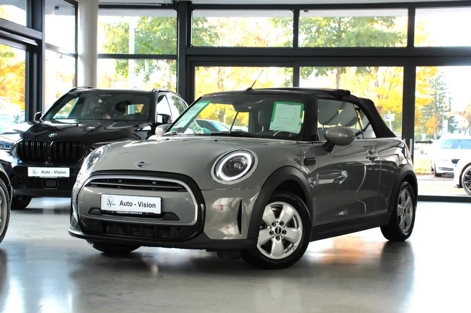 MINI Cooper Cabrio (F57) Essential Trim *LED*Navi*PDC Grau - 1