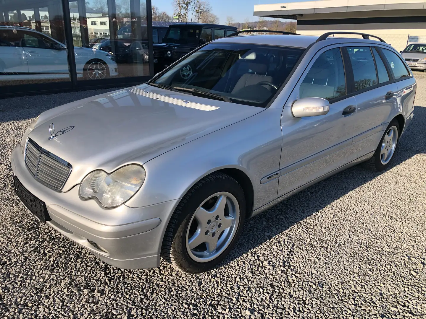 Mercedes-Benz C 180 KOMPRESSOR T Automatik*Klima*Sitzheizung*2.Hand* Silber - 1