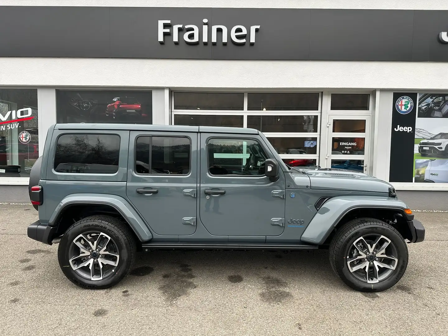 Jeep Wrangler Plug-In Hybrid MY25 Sahara 2,0 380 PS AT 4xe Grau - 1