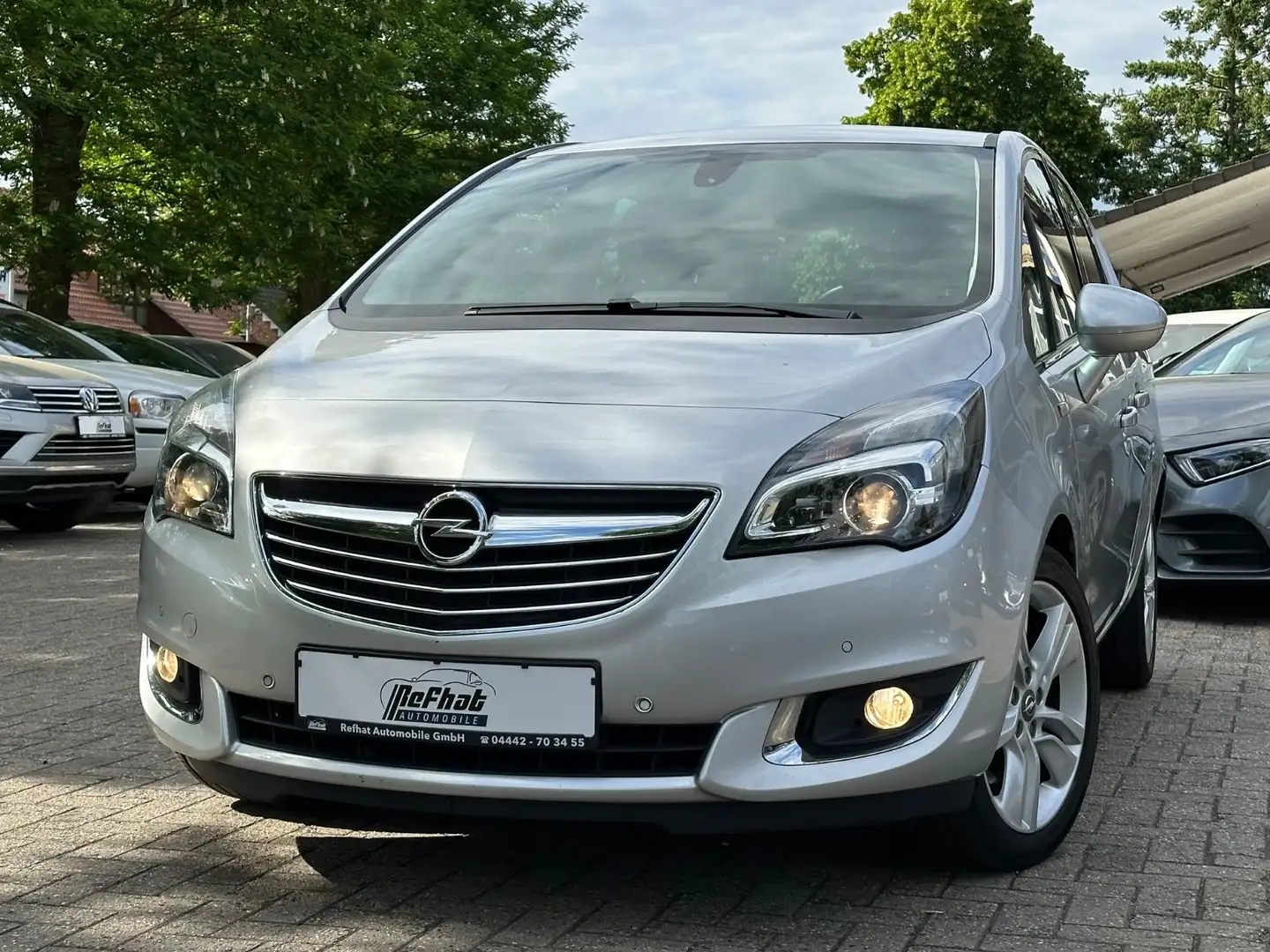Opel Meriva B Innovation Silber - 1