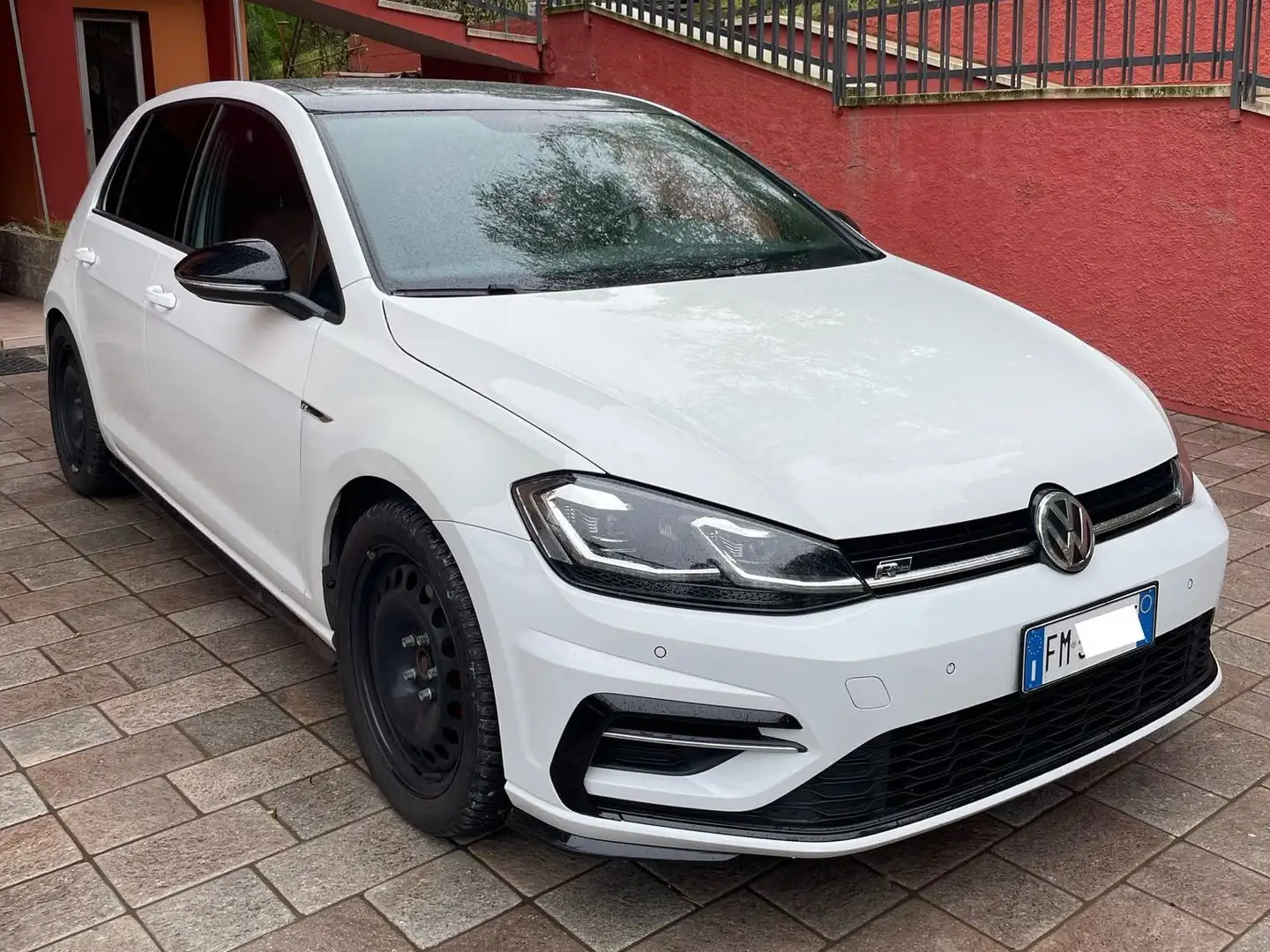 Volkswagen Golf 7.5 R Line 5p 2.0 TDI Bianco - 1