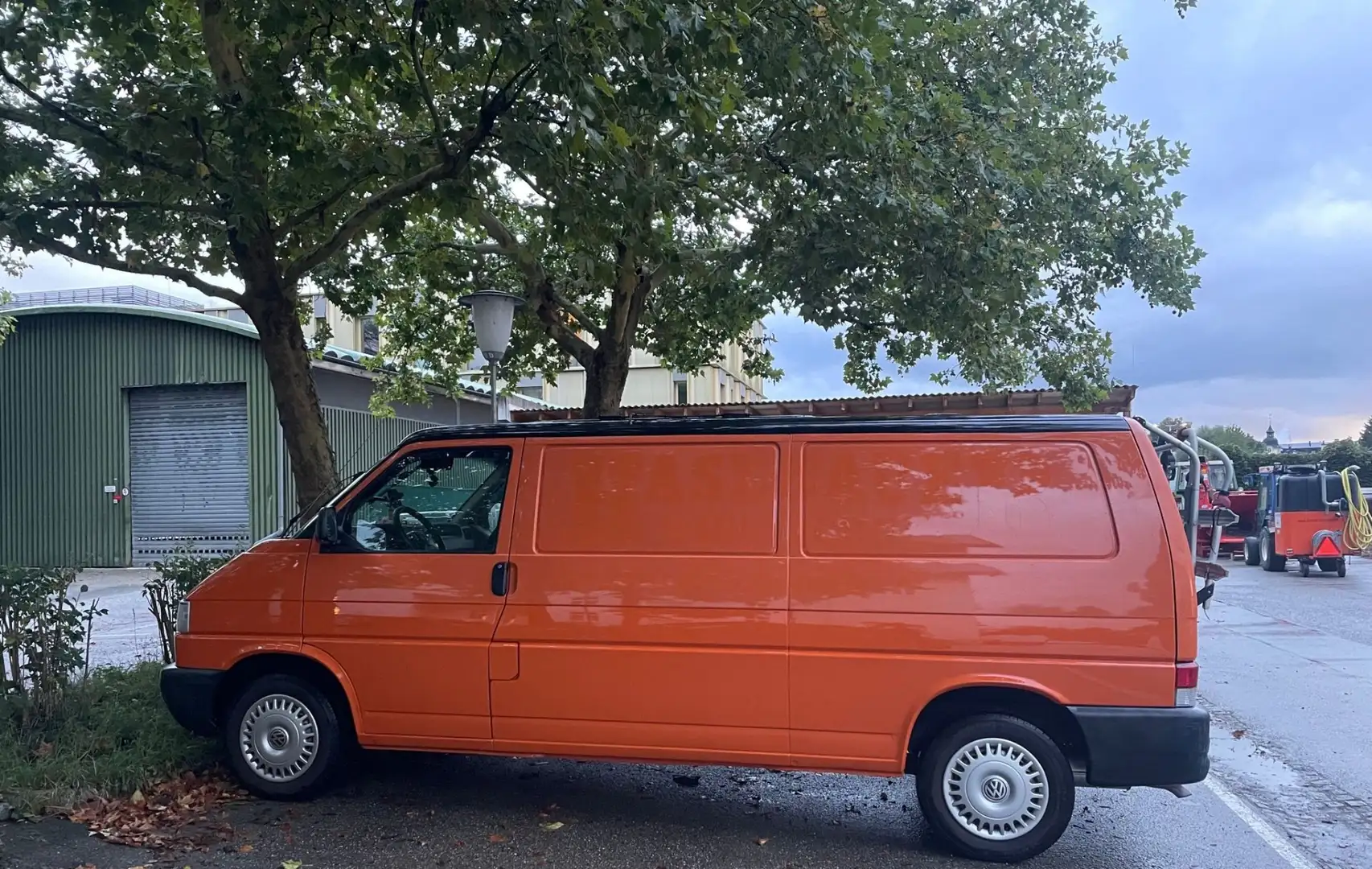 Volkswagen T4 Orange - 1