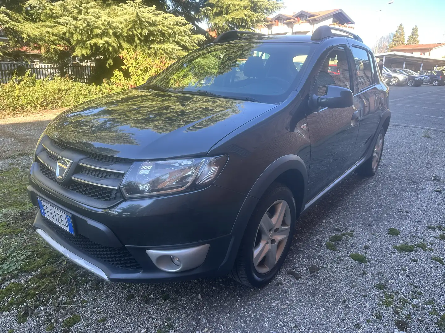 Dacia Sandero Stepway 1.5 dci/ euro 6/ cambio automatico Grijs - 1