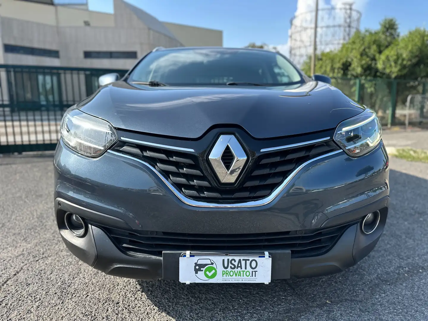 Renault Kadjar 1.5dci 110cv E6 Sport Automatica GANCIO TRAINO Gris - 2