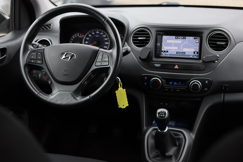 Hyundai i10 1.0i i-MOTION GO | CLIMA | CRUISE | NAVI — photo 3