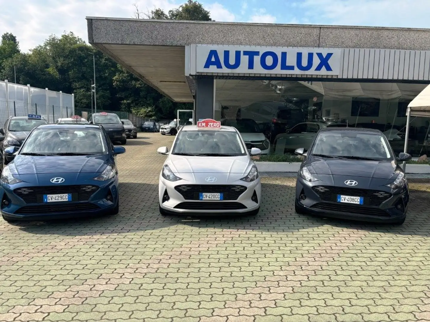 Hyundai i10 1.0 GPL Connectline KM0 Grau - 2