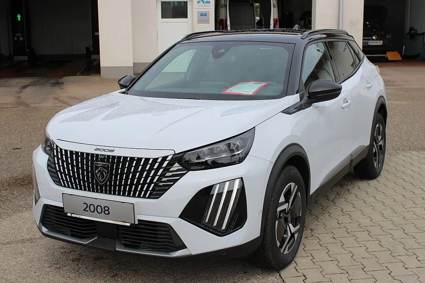 Peugeot 2008 Hybrid 136 e-DCS6 GT Blanco - 1
