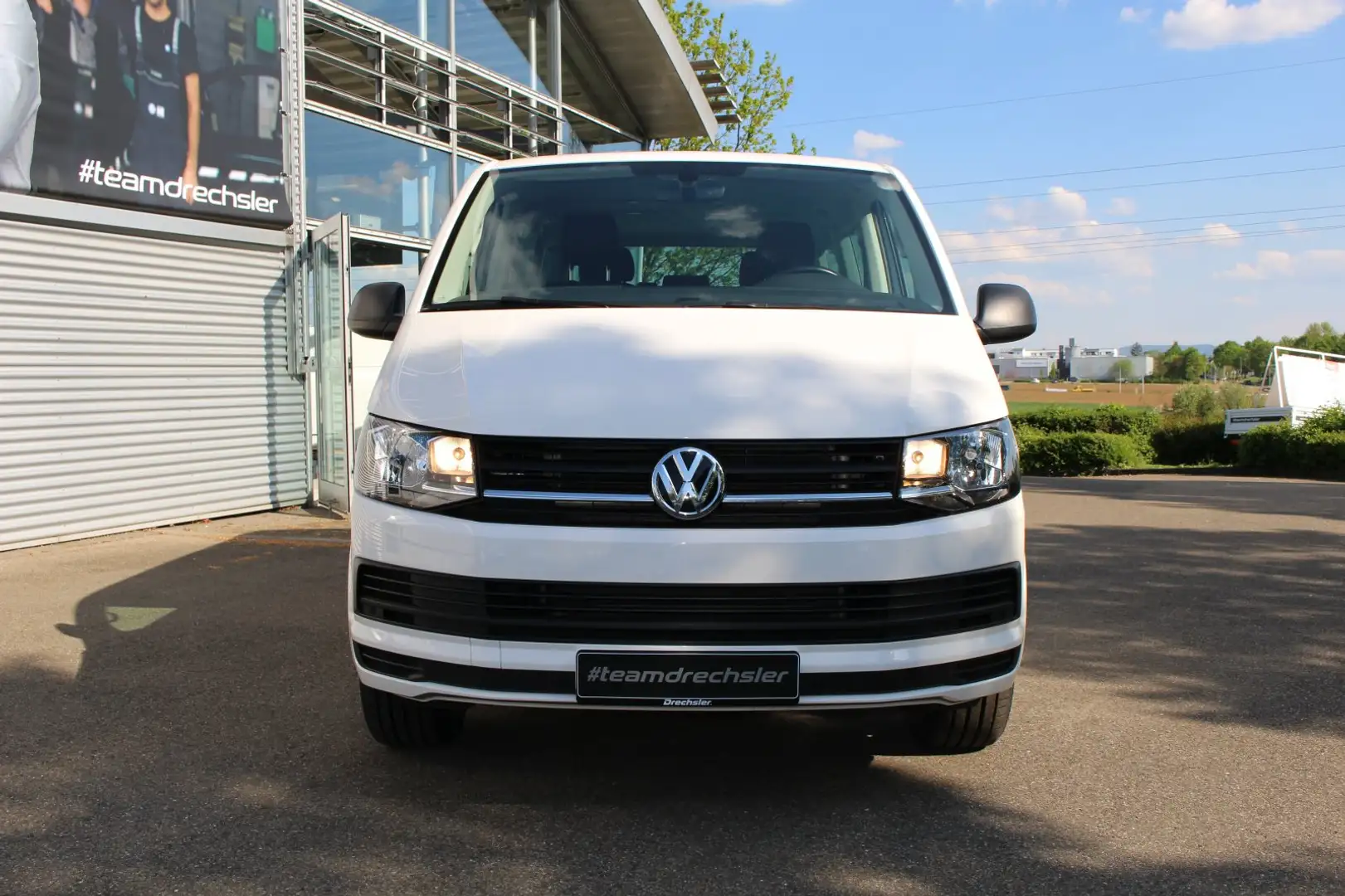 Volkswagen T6 Multivan 2.0 TDI DSG Trendline Beheizbare Frontscheibe Weiß - 2