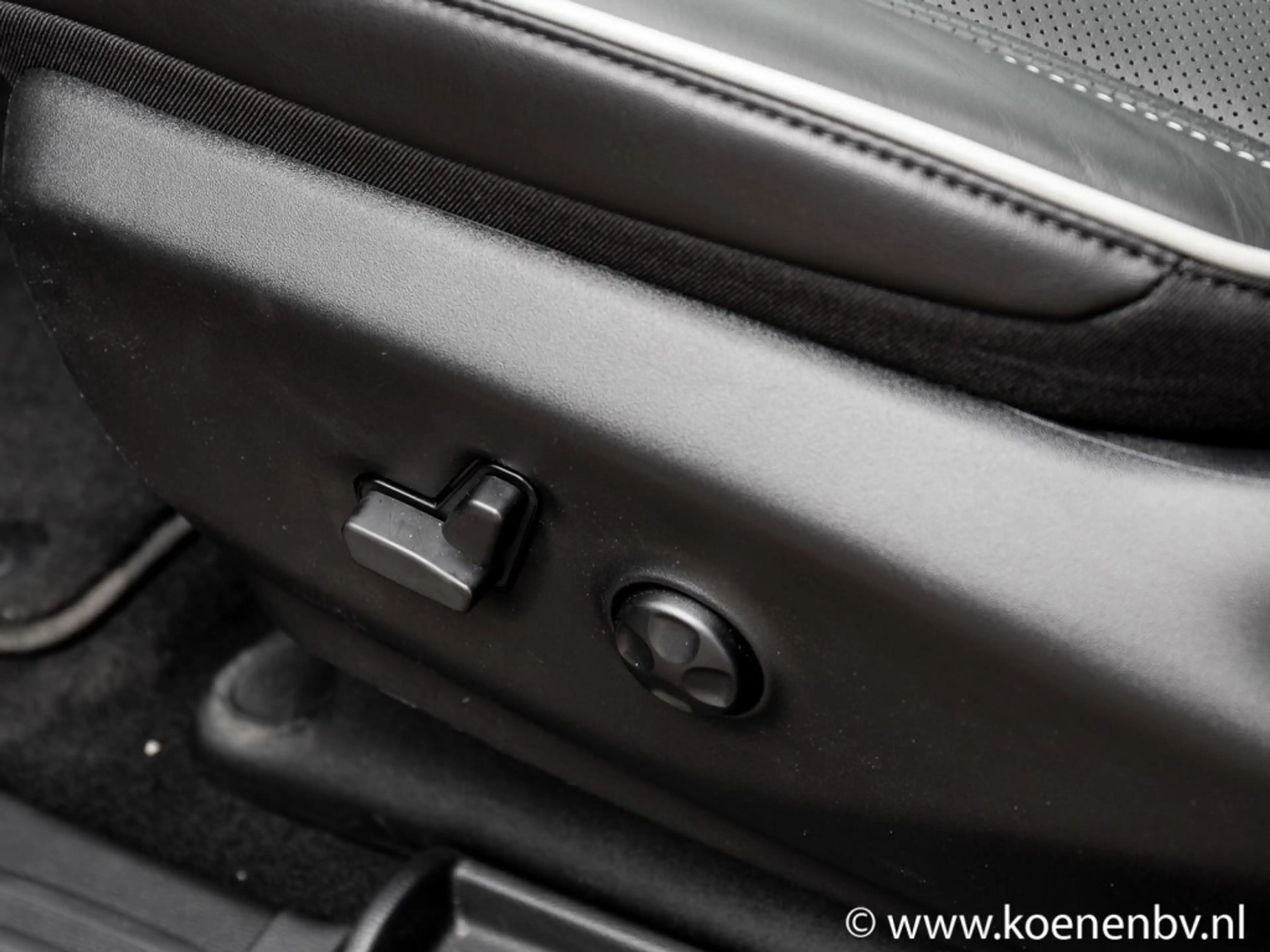 Chrysler Pacifica 3.6 V6 HYBRID Limited S — photo 20