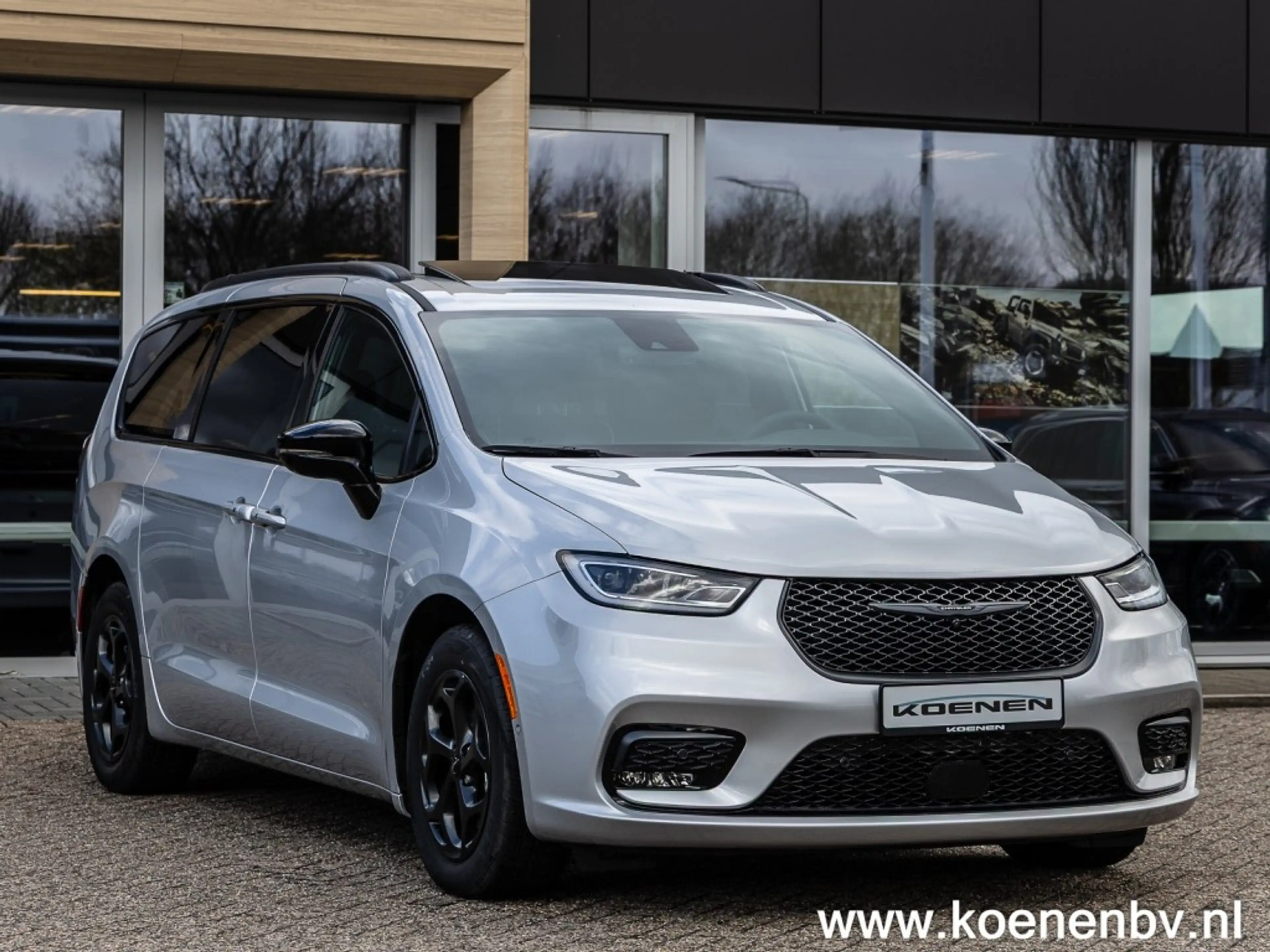 Chrysler Pacifica 3.6 V6 HYBRID Limited S — photo 5