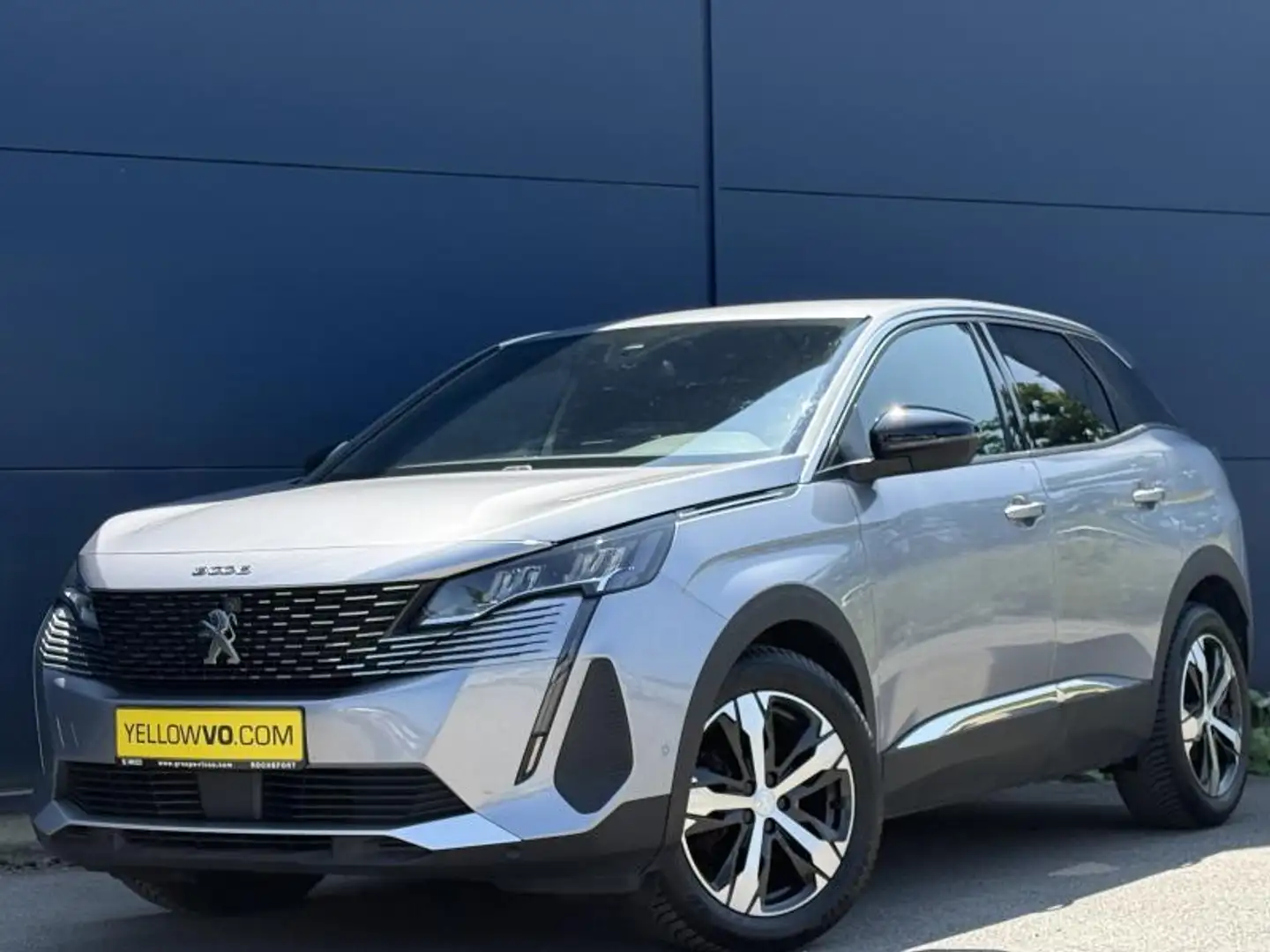 Peugeot 3008 Allure Pack / EAT8 / 1.5 BlueH Gris - 1