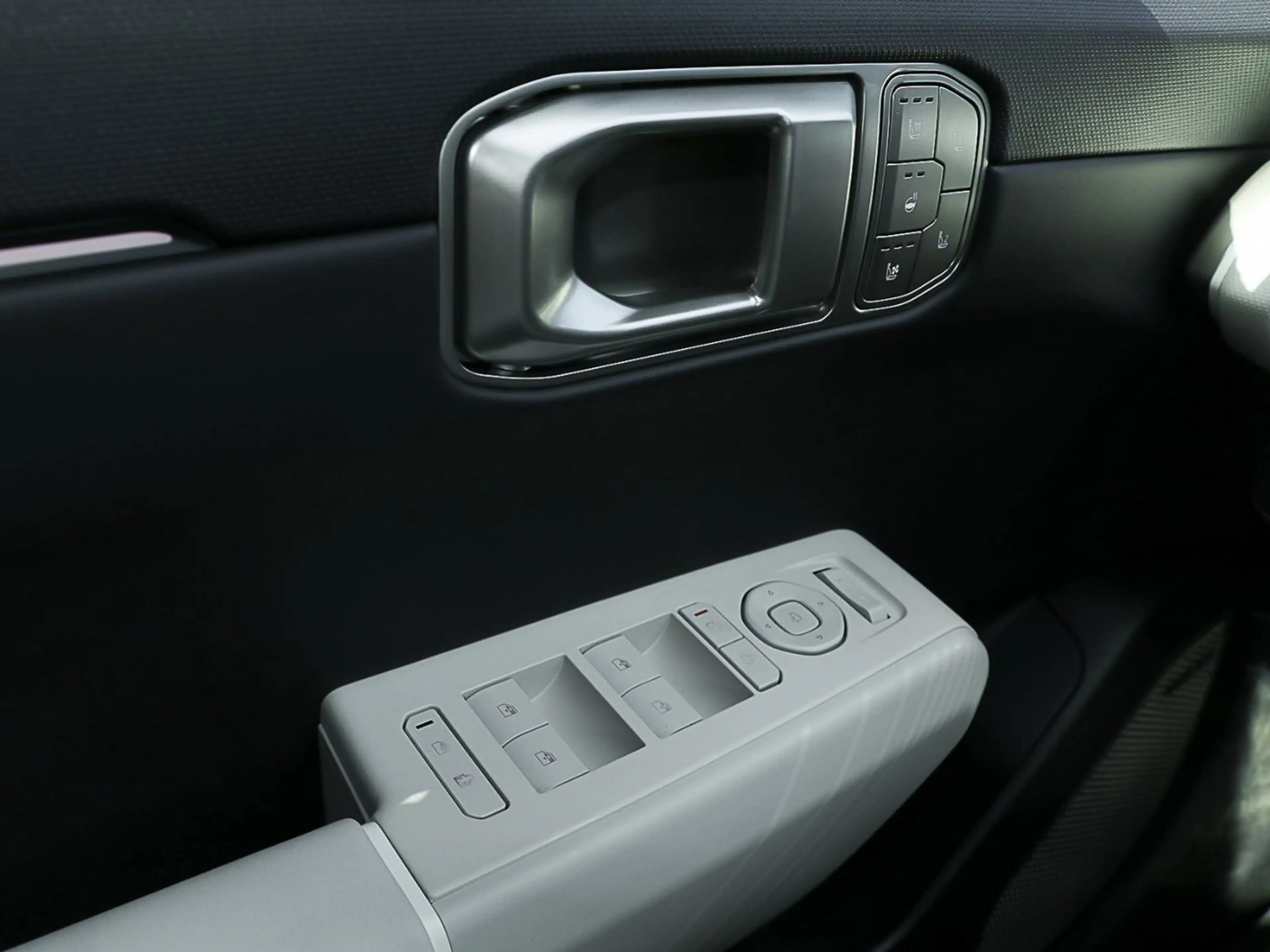 Kia EV4 81 FWD GTL DWP COM 360/ACC/HUD/Kam./KeyLess — photo 14