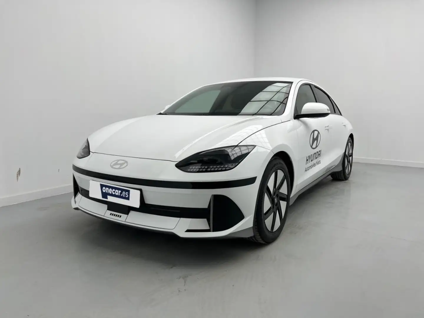 Hyundai IONIQ 6 BEV STAR RWD 229CV 4P Blanc - 1