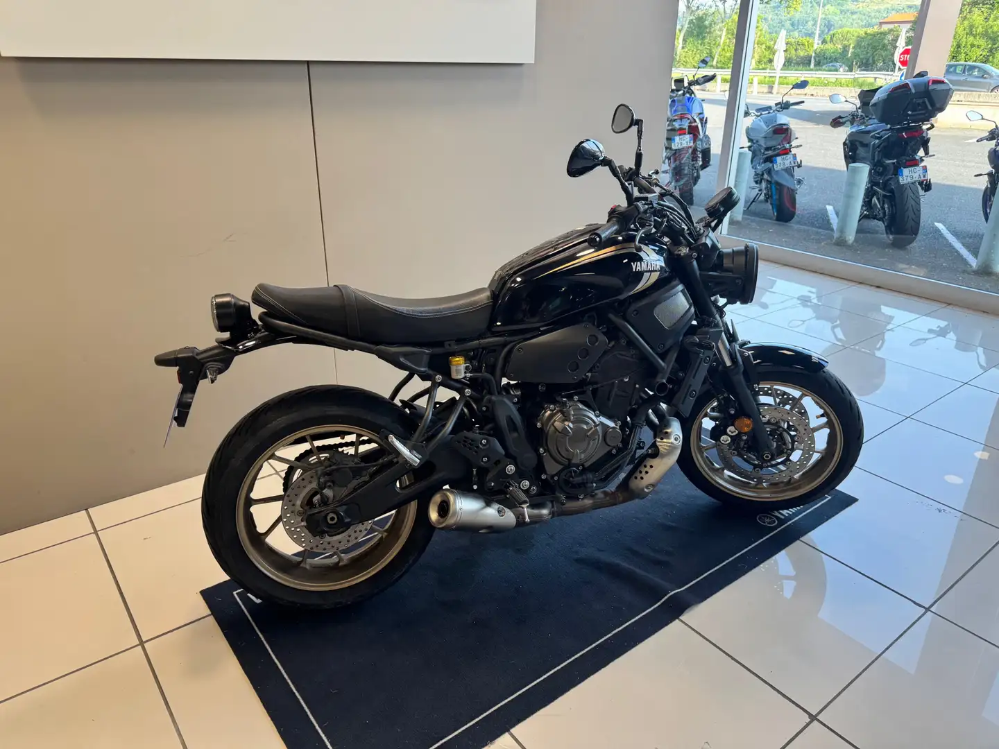 Yamaha XSR 700 Zwart - 2