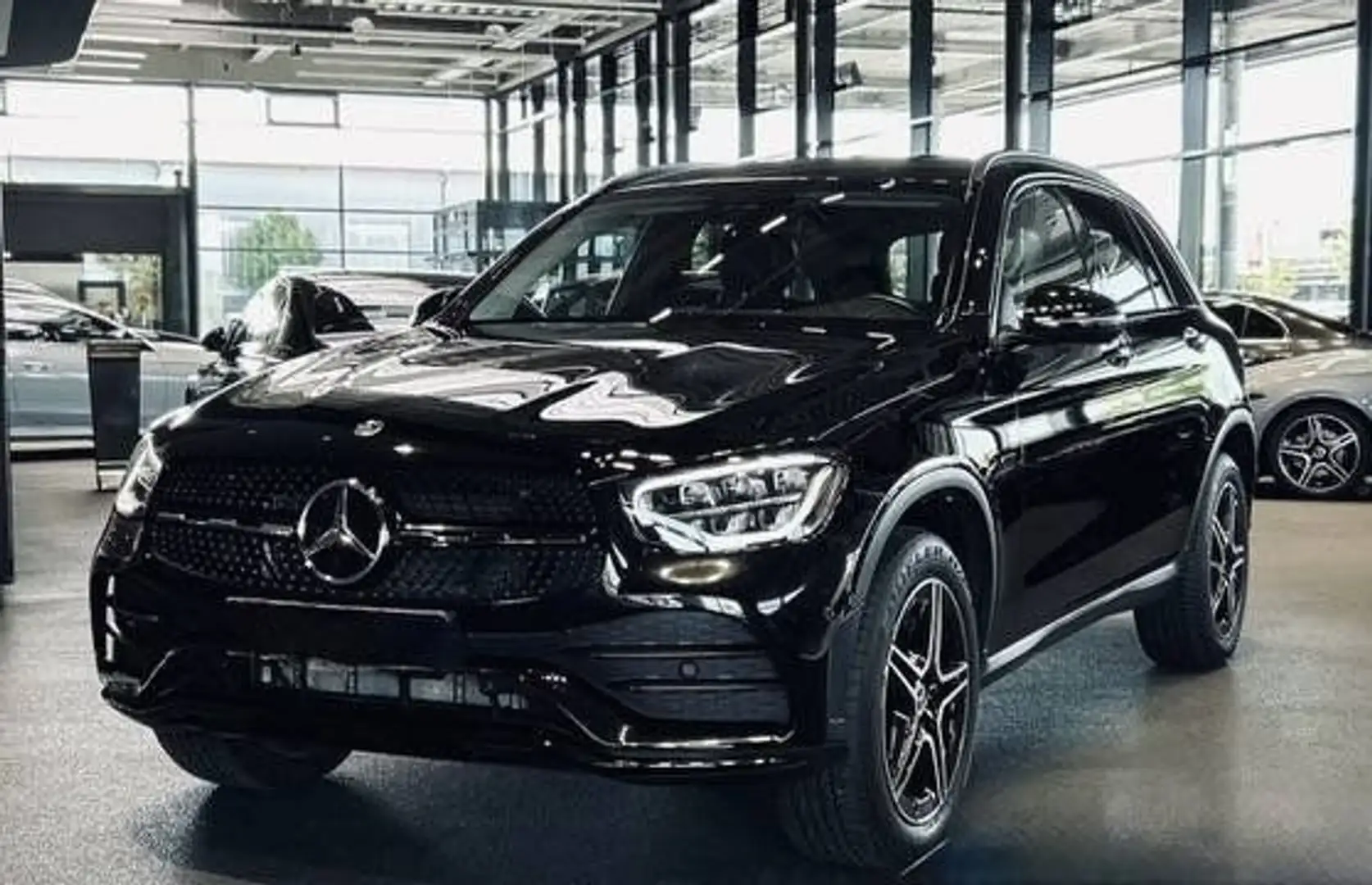 Mercedes-Benz GLC 300 300E 320 9G-TRONIC 4MATIC AMG LINE Noir - 1
