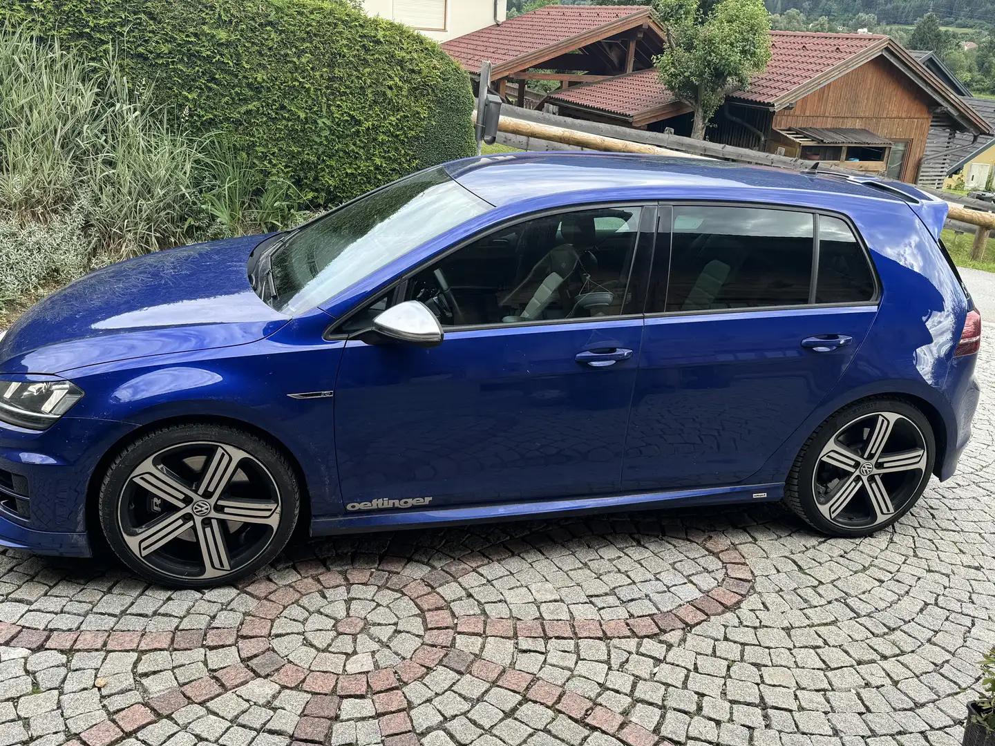 Volkswagen Golf R - 2