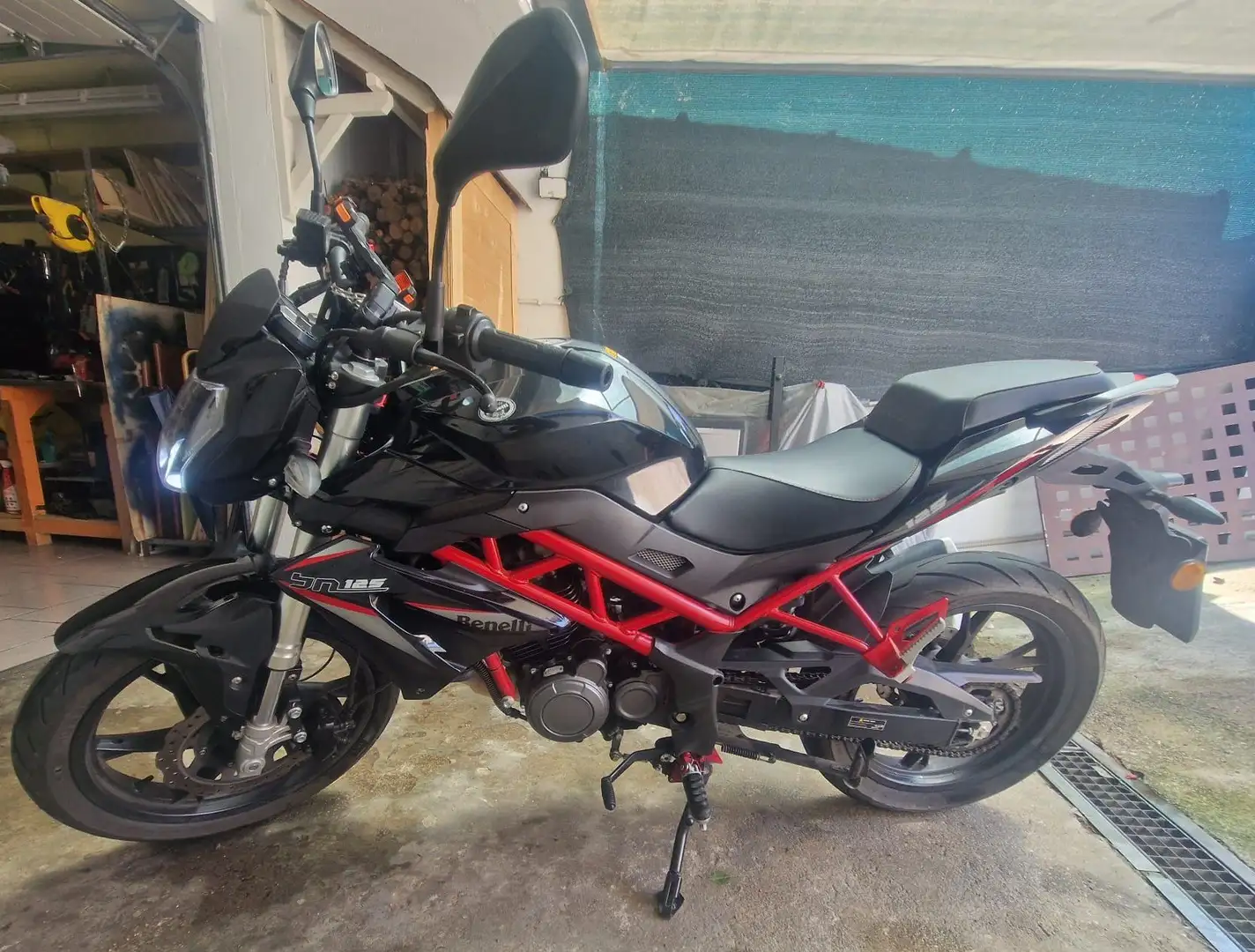 Benelli BN 125 Nero - 1
