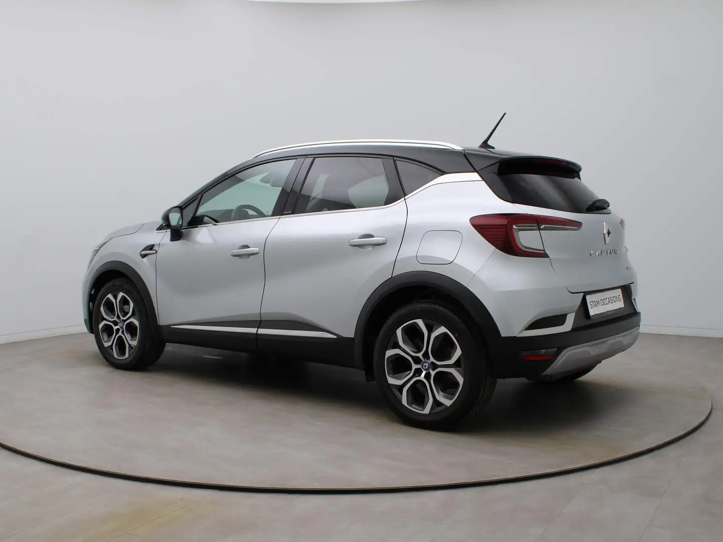 Renault Captur E-Tech Plug-in Hybrid 160pk Intens Adapt. cruise | Gris - 2