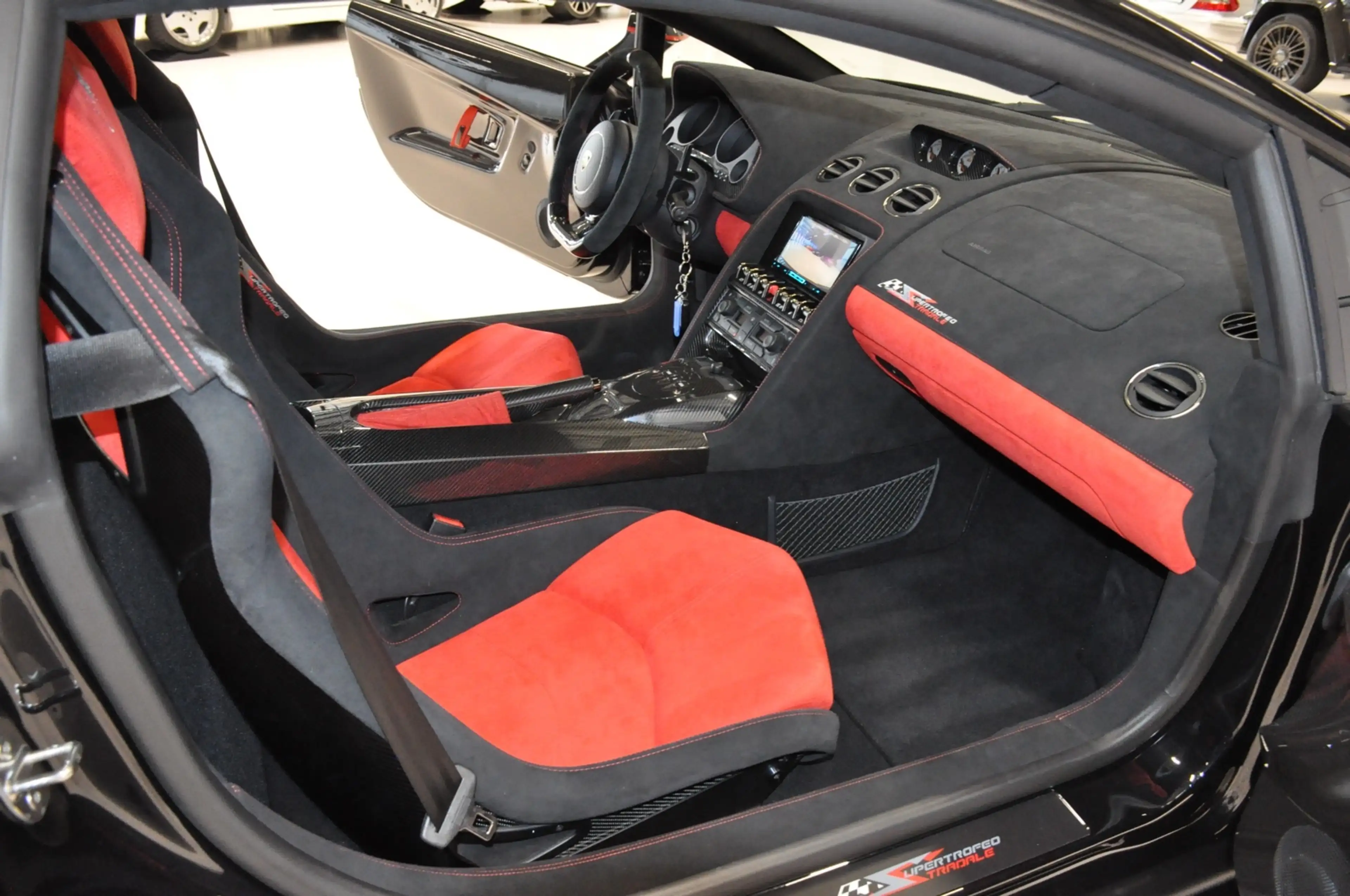 Lamborghini Gallardo LP570-4 Super Trofeo Stradale 12.101 km — photo 4