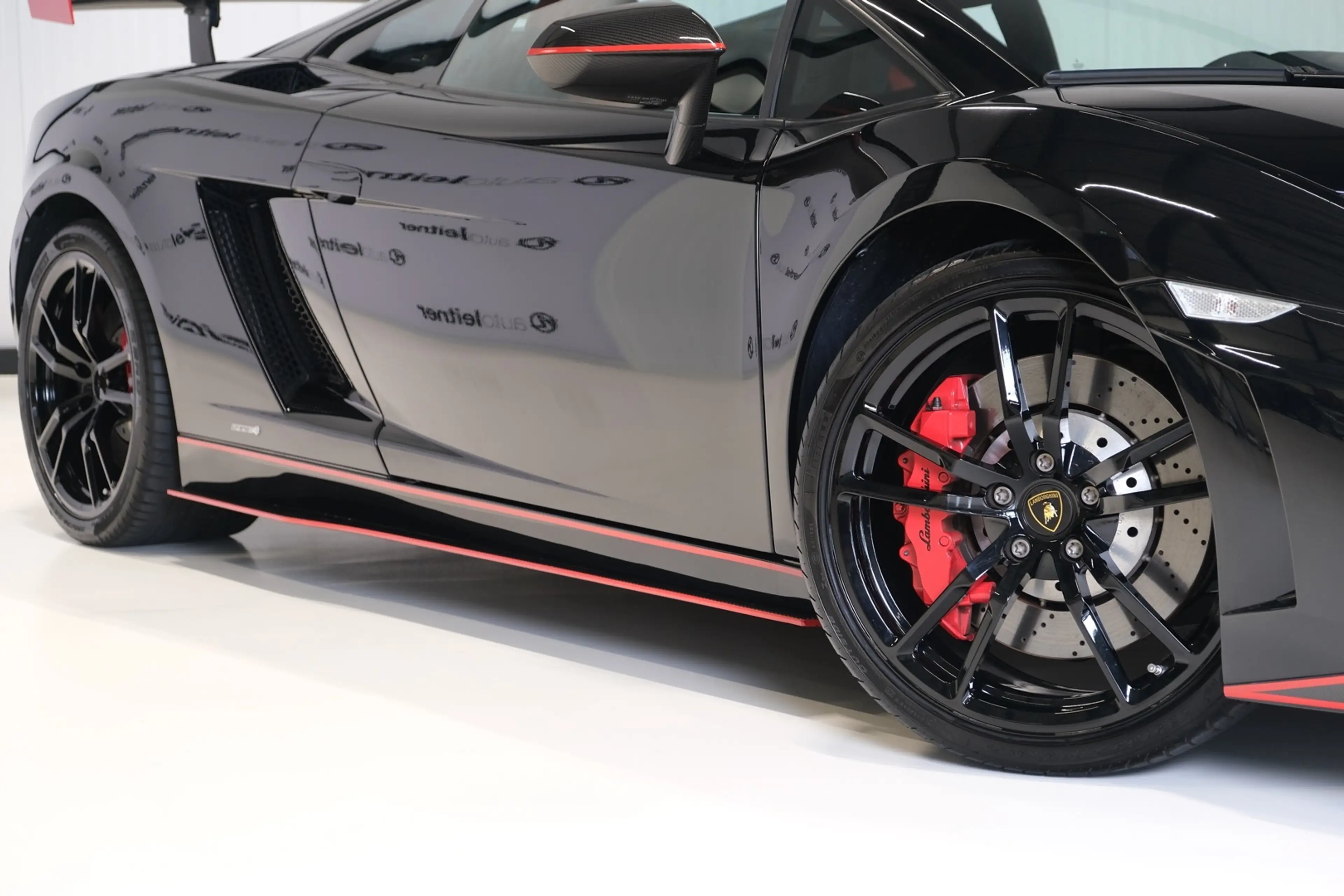 Lamborghini Gallardo LP570-4 Super Trofeo Stradale 12.101 km — photo 15