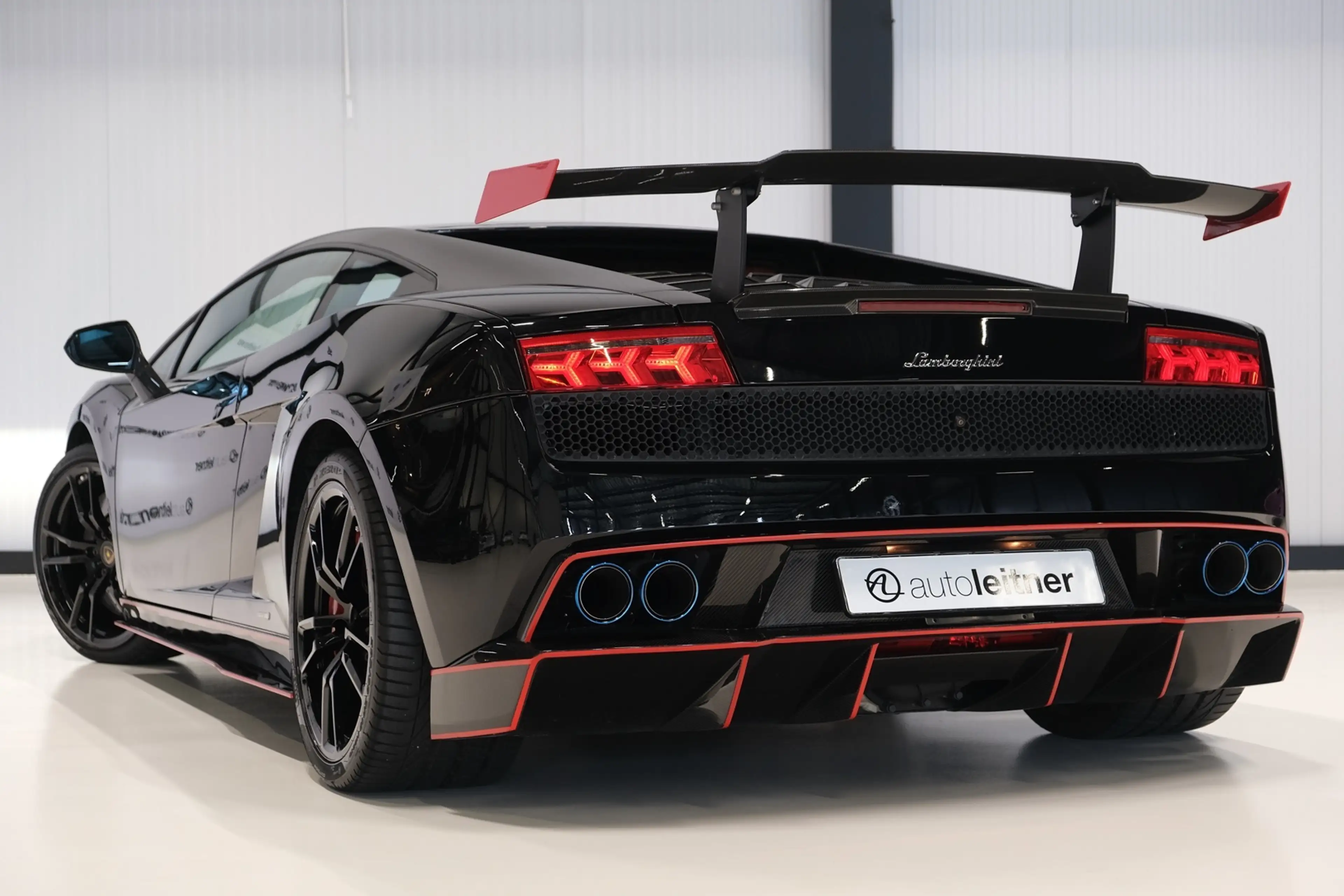 Lamborghini Gallardo LP570-4 Super Trofeo Stradale 12.101 km — photo 11